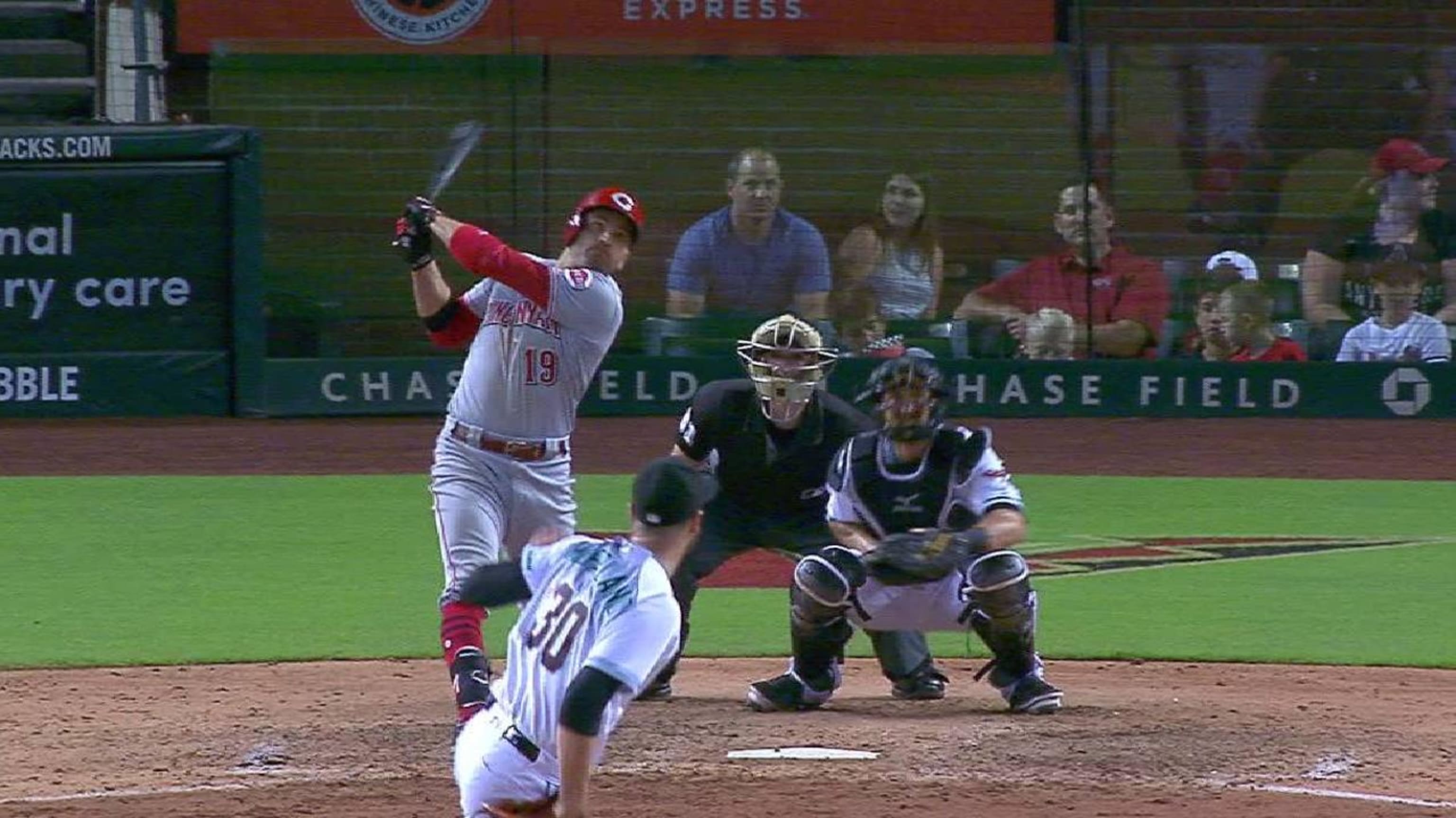 Votto's 25th homer of the season