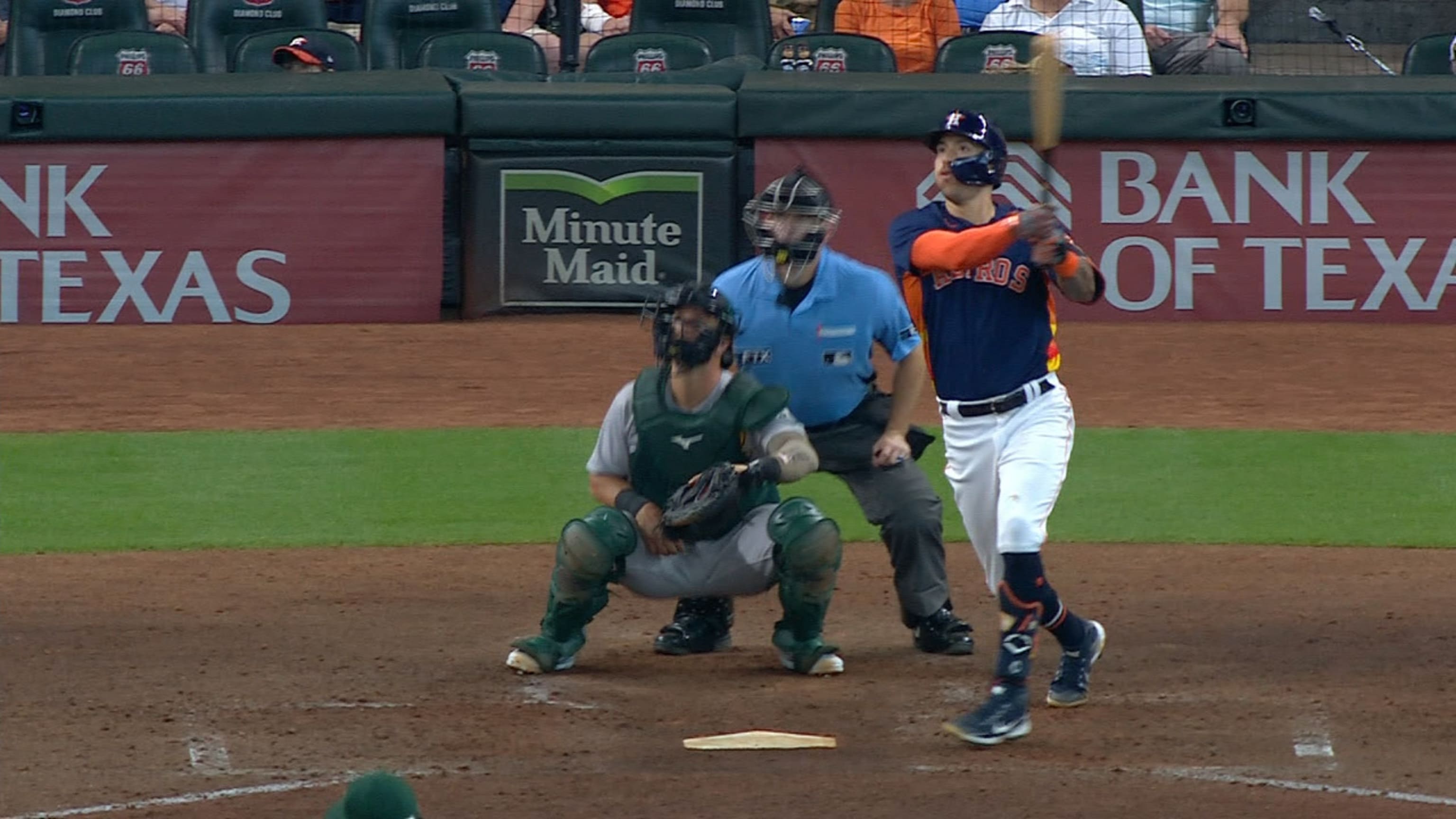 Jonrón de Carlos Correa