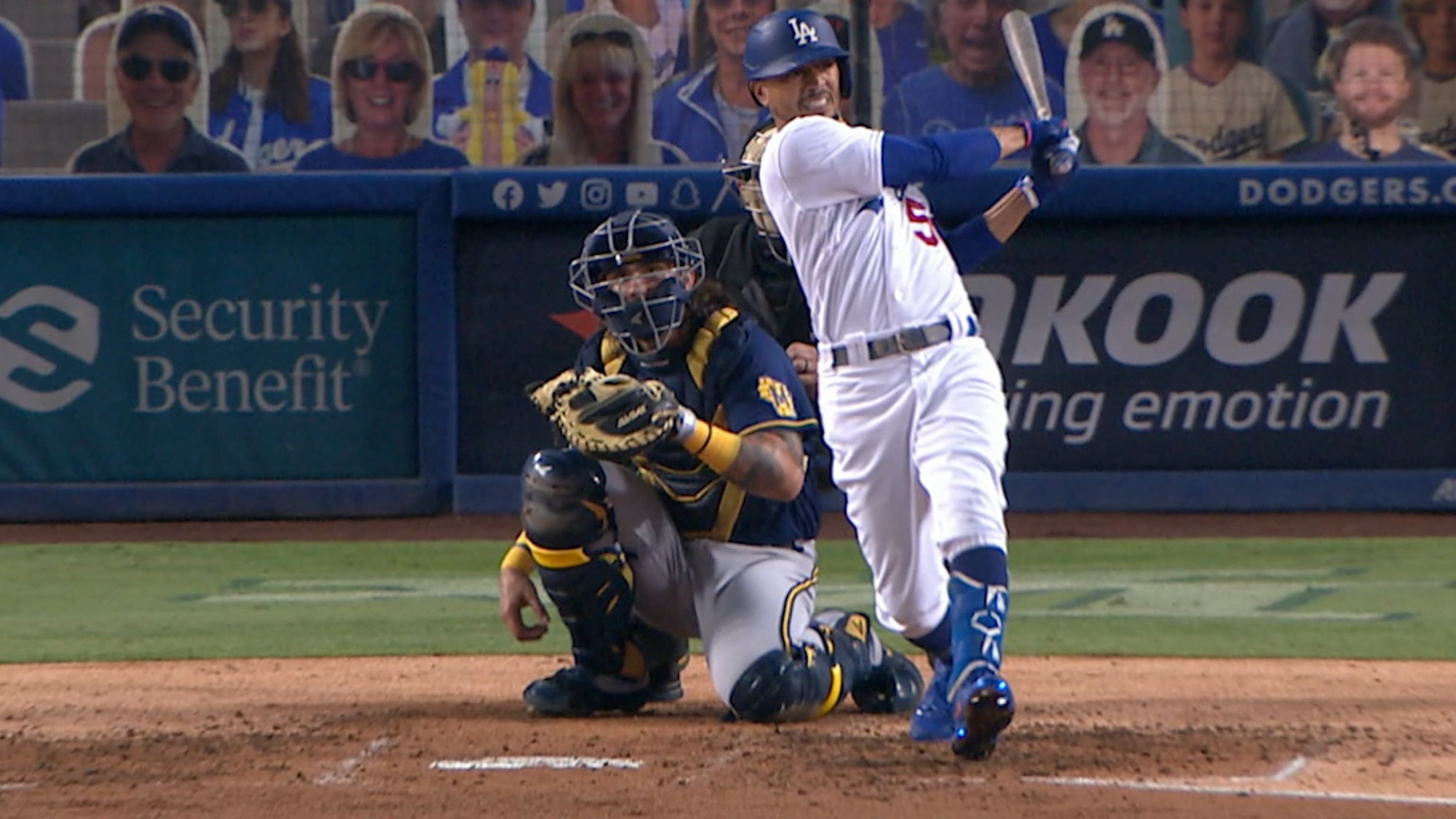  Betts batea doble de 2 carreras 