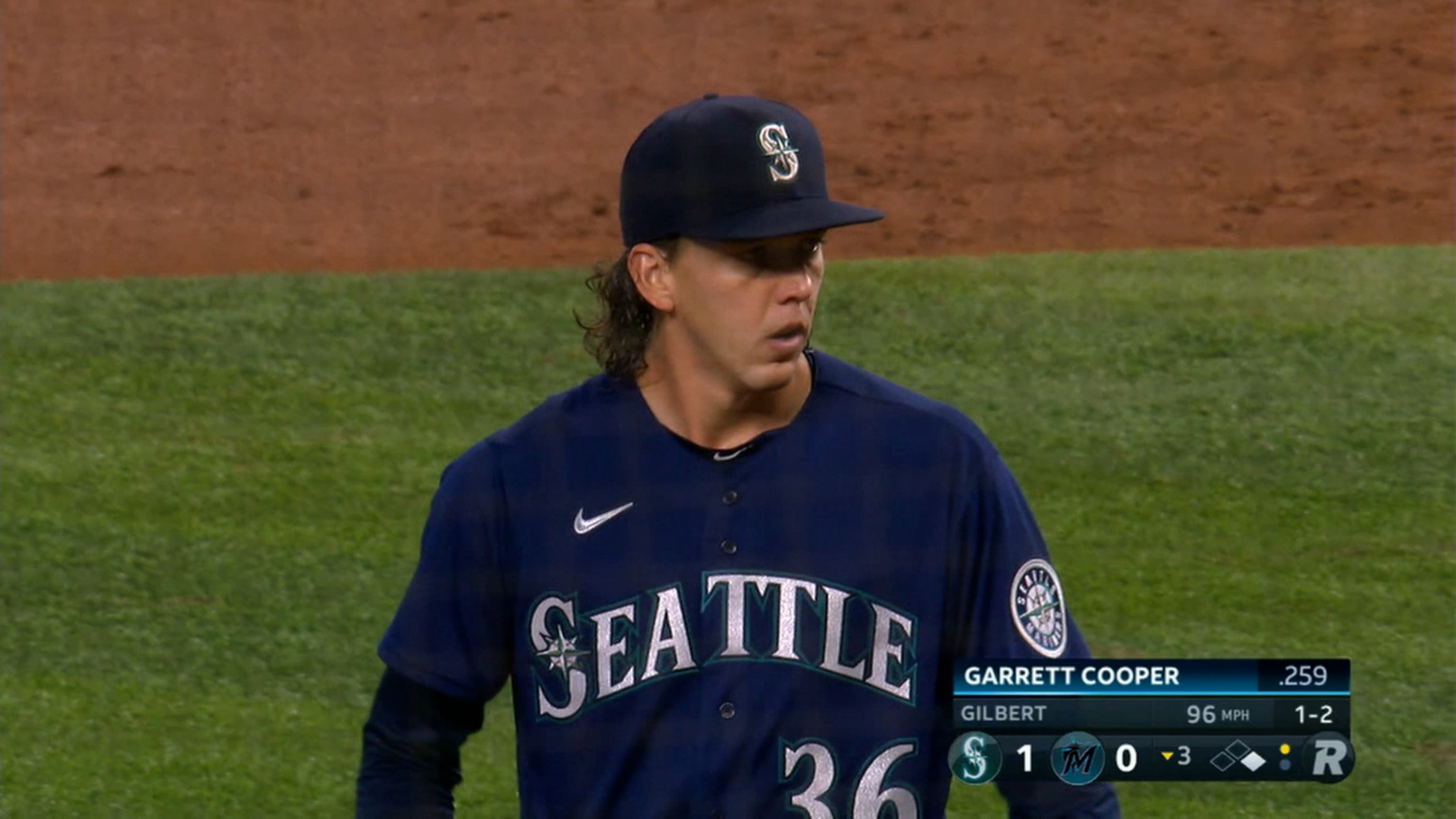 Gilbert suma cinco ponches