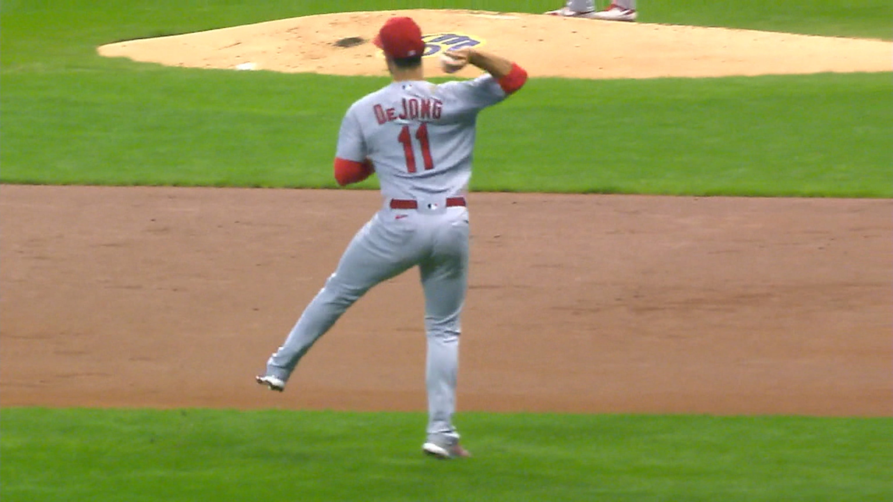 DeJong se luce a guante volteado