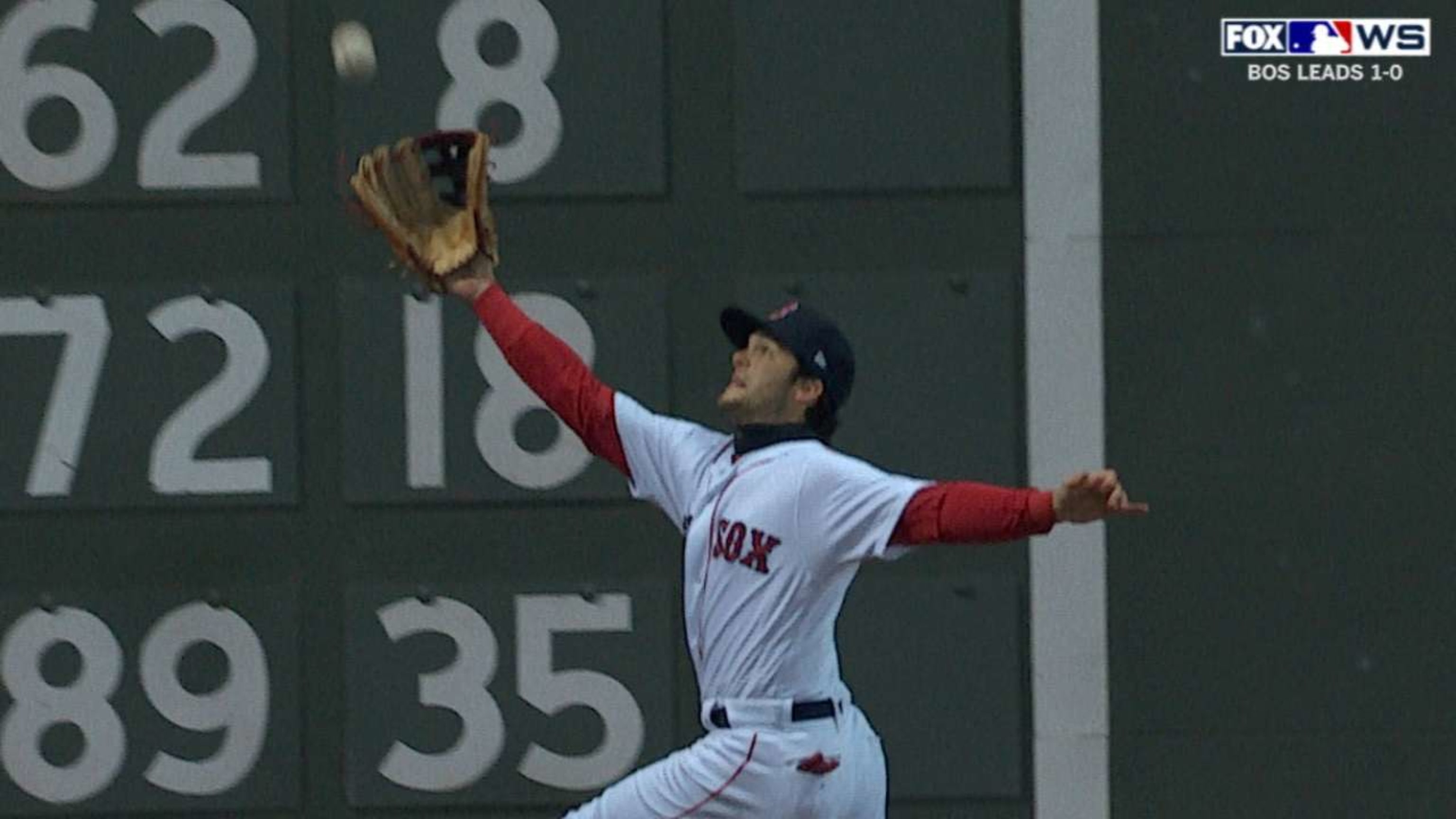 Andrew Benintendi's Beautiful, Unexceptional World Series Catch