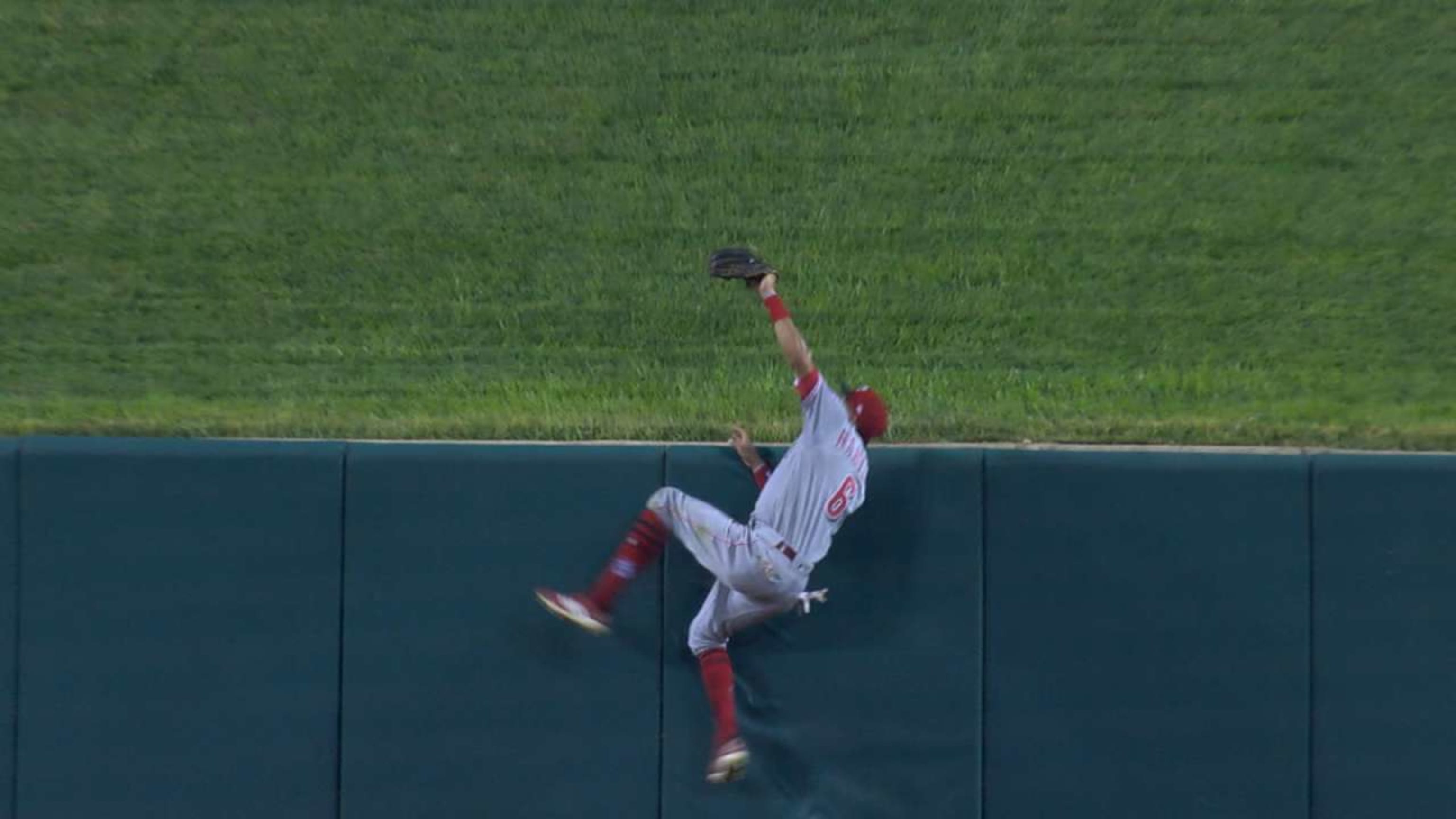 White Sox' Billy Hamilton slides in with a Little League home run