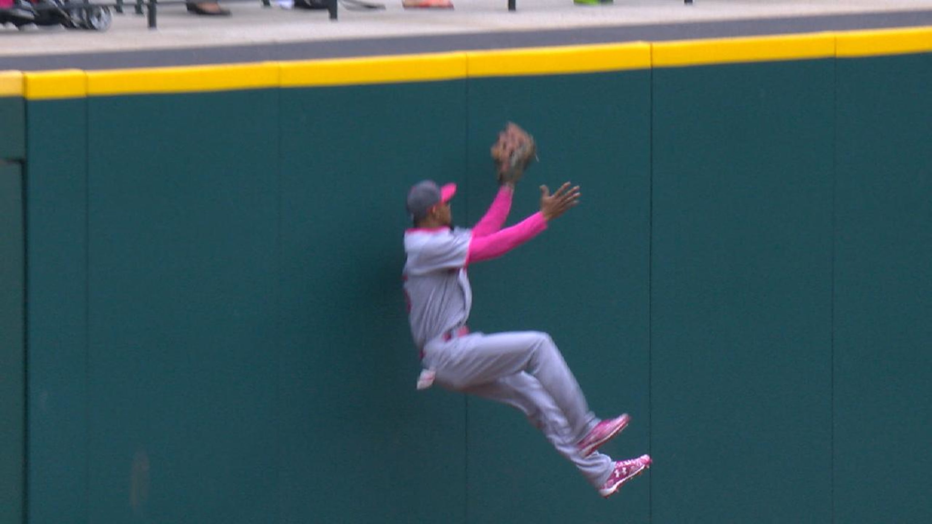 Byron Buxton showed no regard for the wall as he made this insane leaping  catch