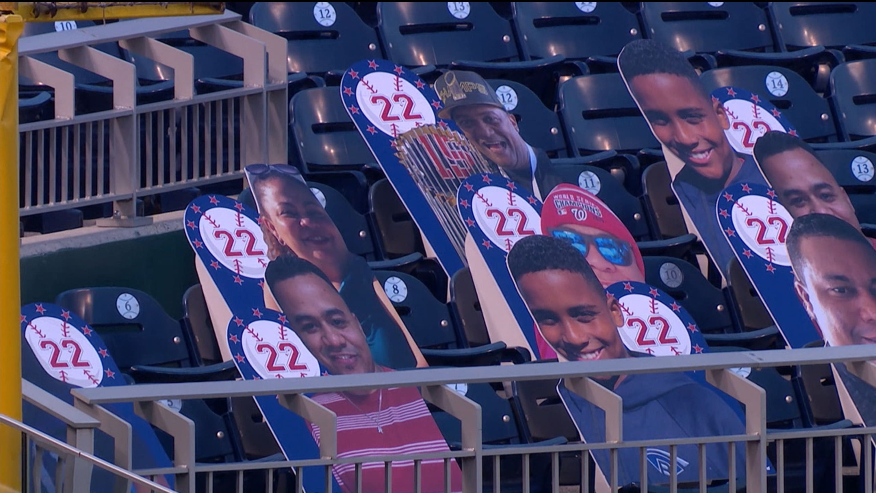 La familia Soto "disfruta" del juego