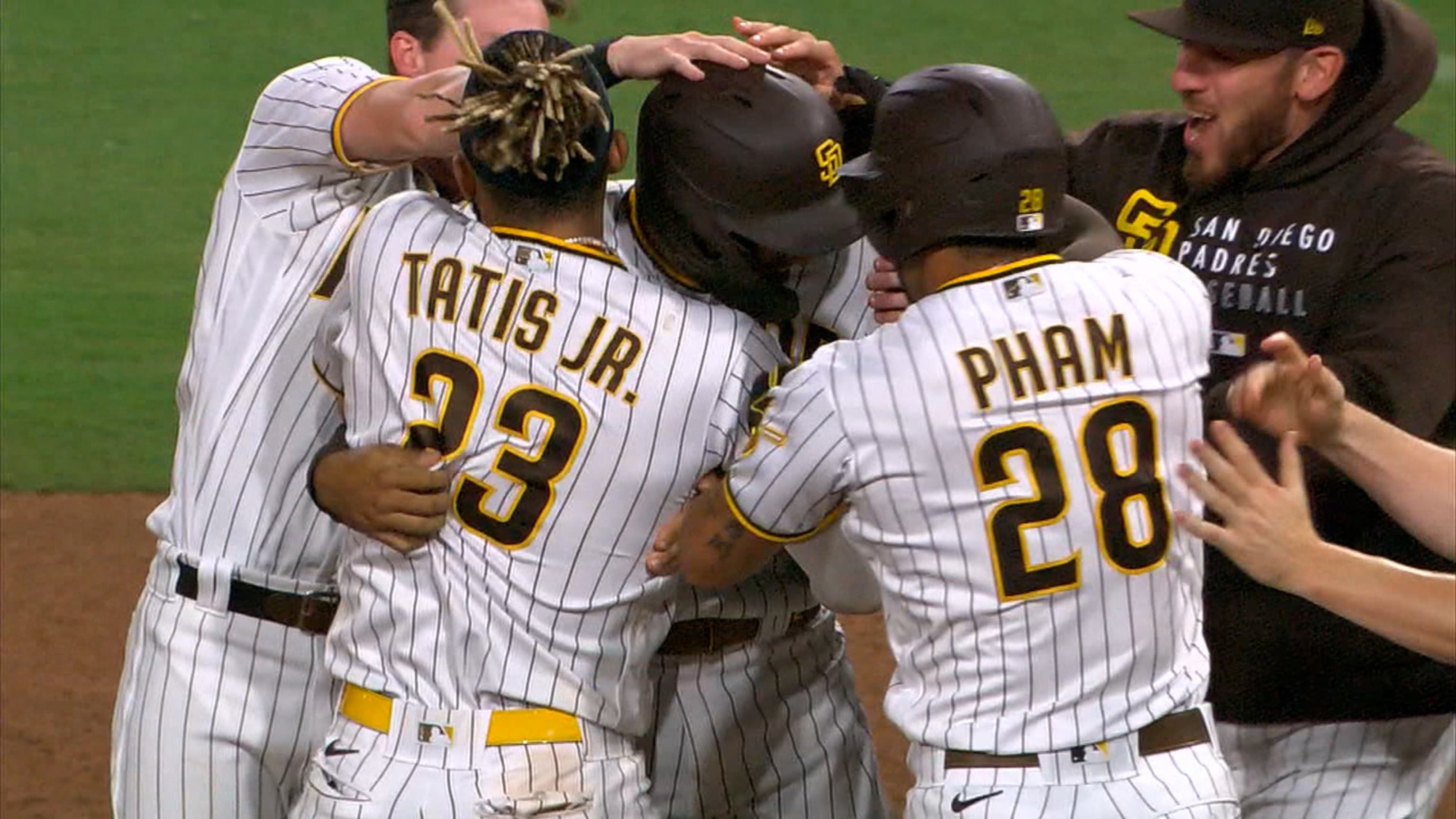 Grisham pega el hit del gane