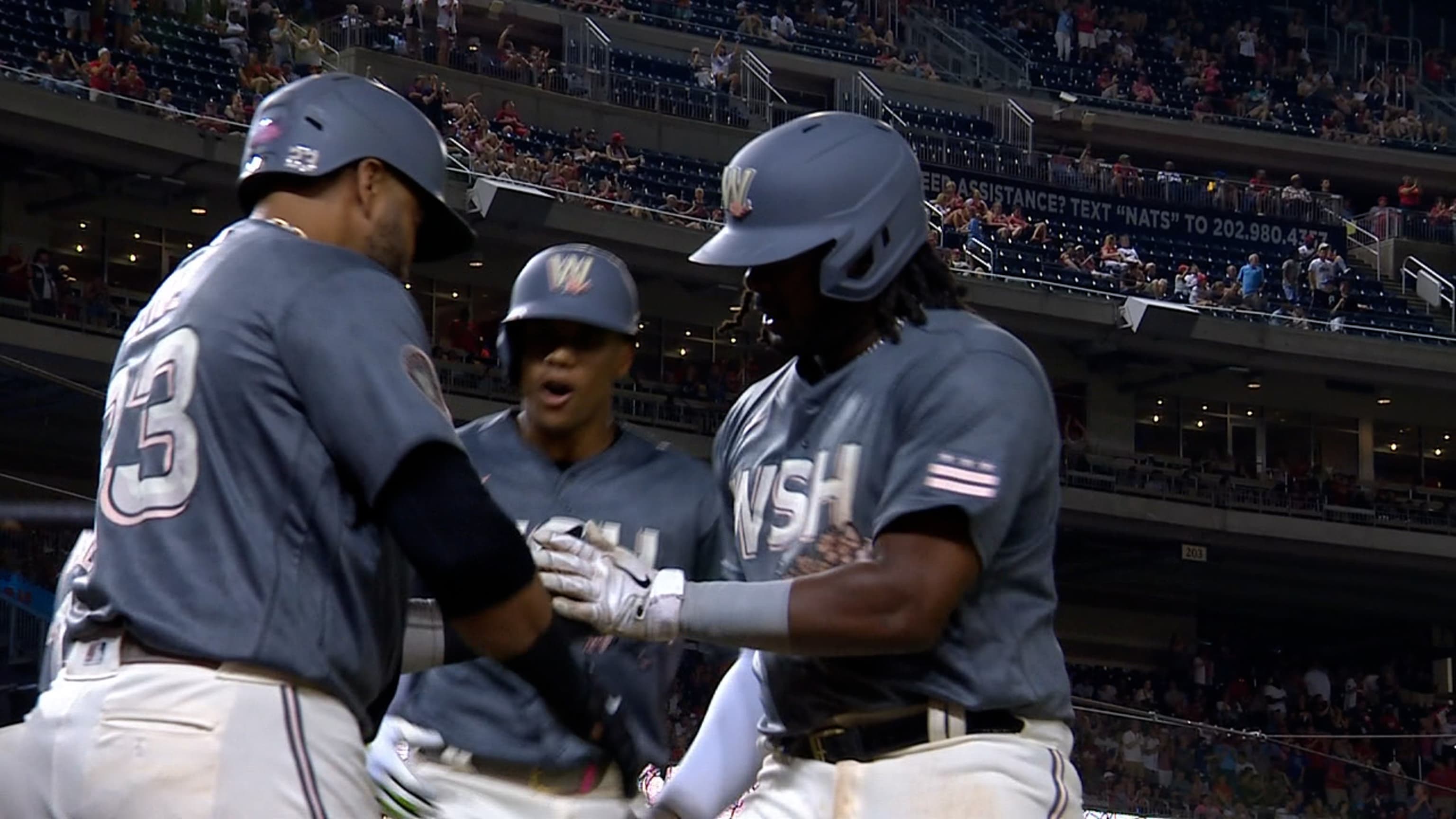 Bell remolca 3 con jonrón