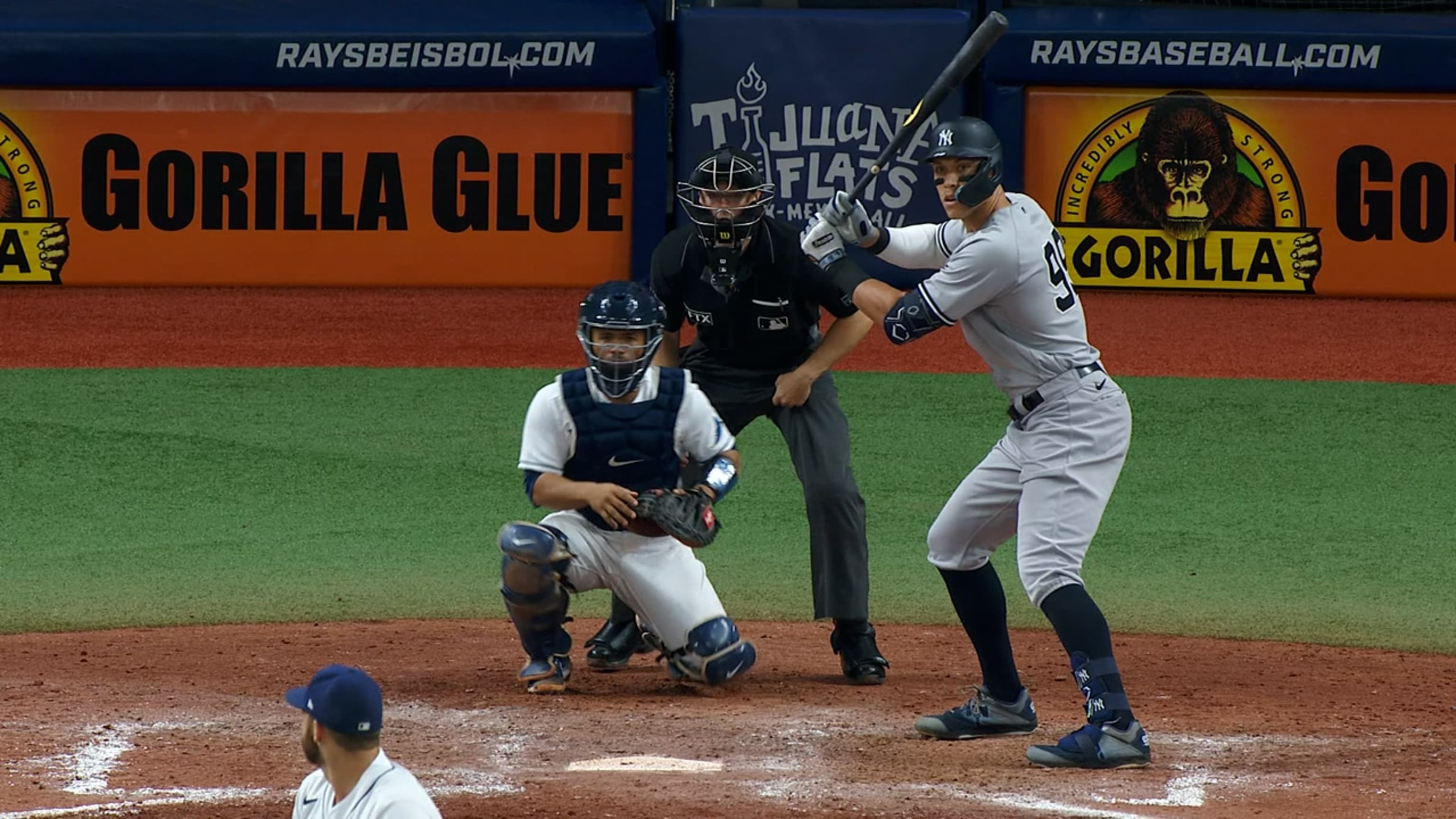 Aaron Judge pega dos jonrones