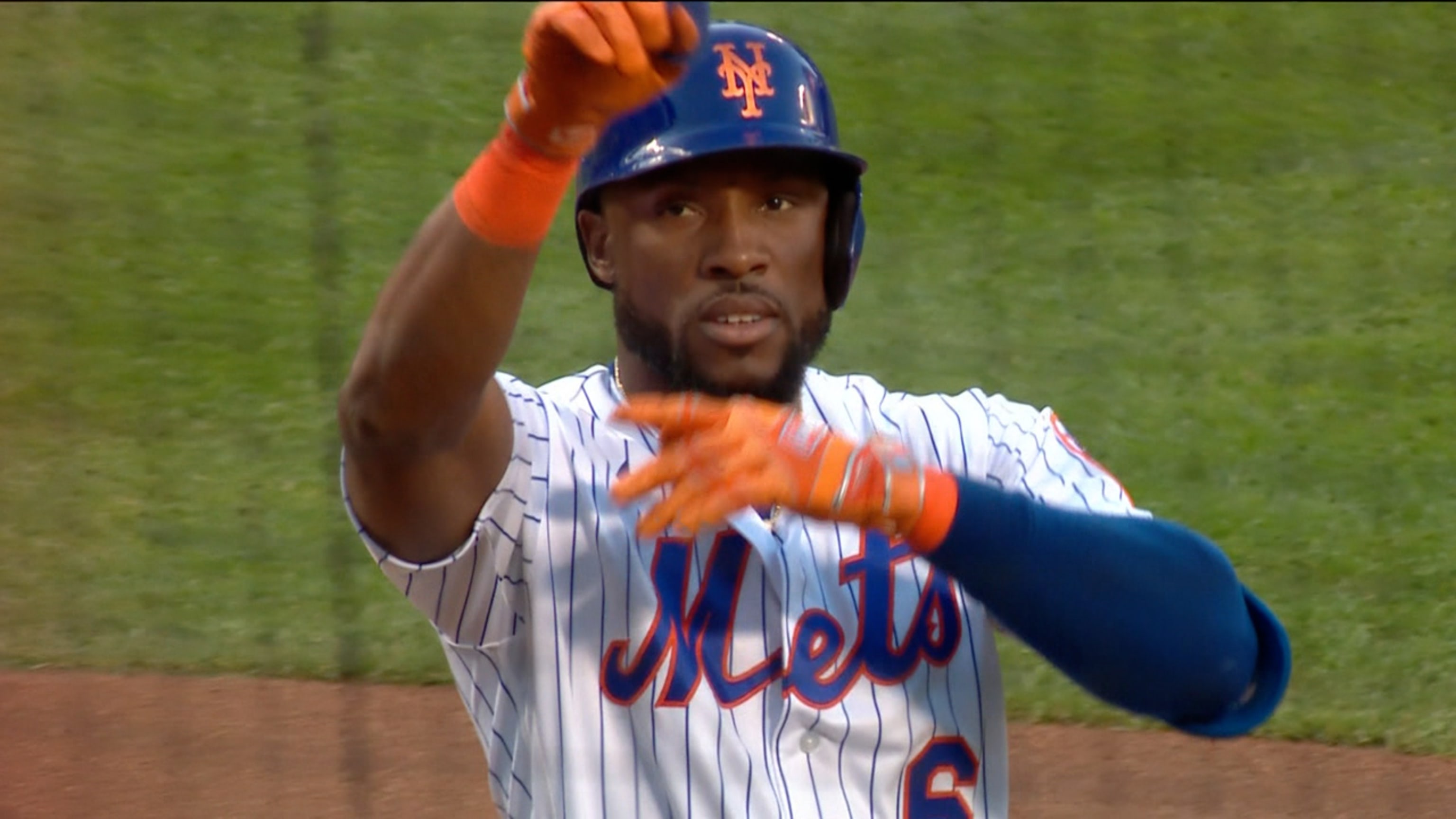 Marte detona HR 2 carreras