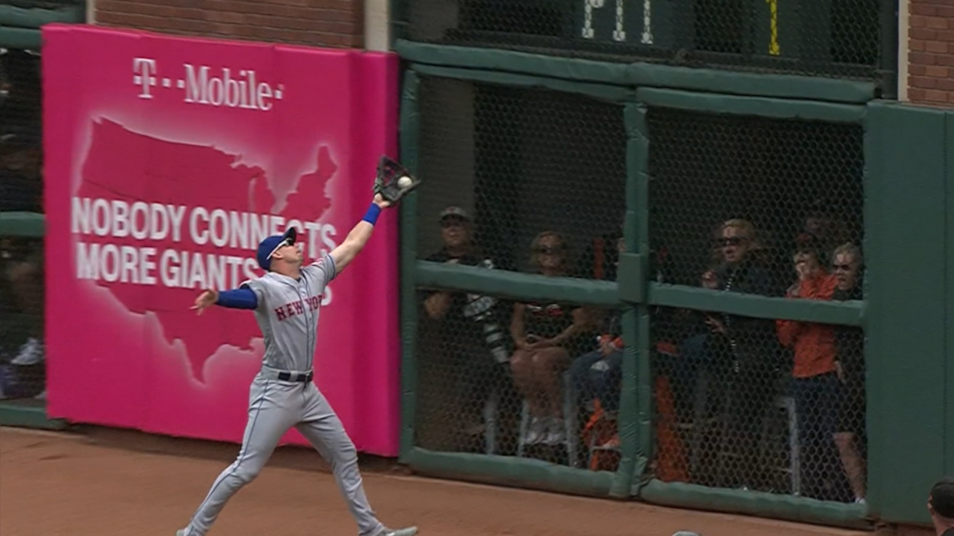 Jeff McNeil ゲーム実使用サイン入りシューズ　MLB Jeff McNeil Autographed Baseball | MLB Auctions