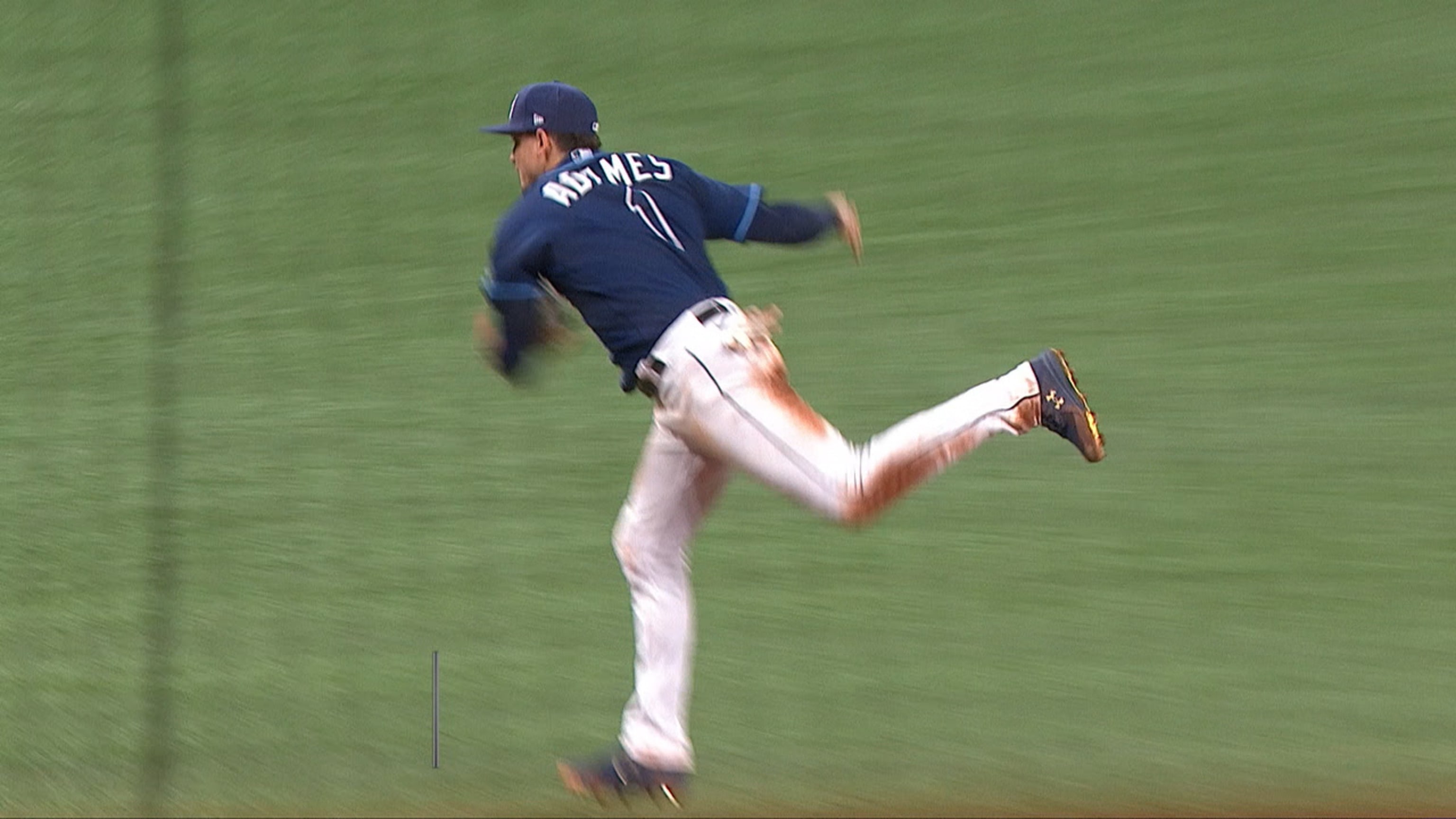 Adames captura de un salto 