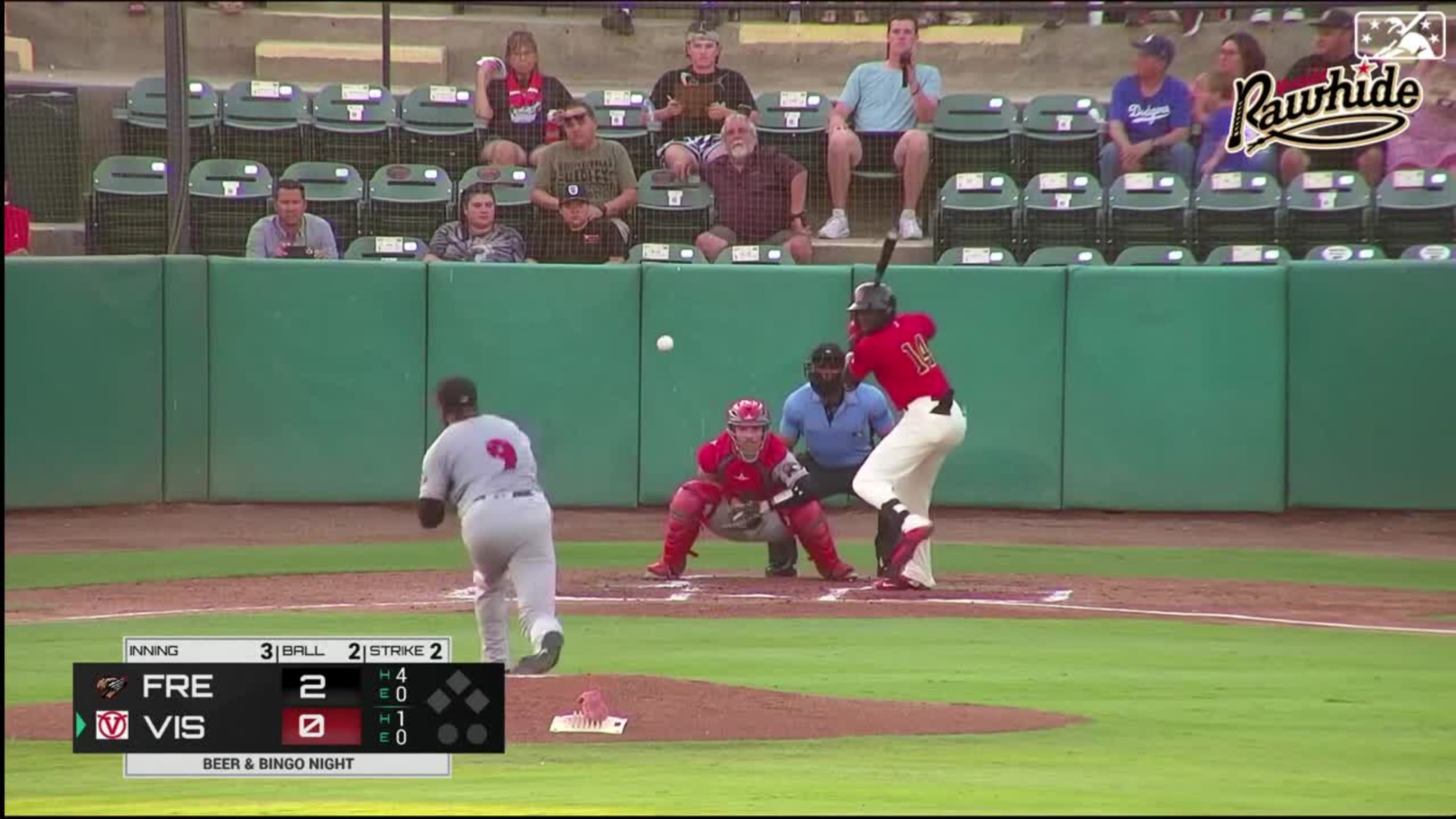 Jaden Hill avienta a siete en su debut