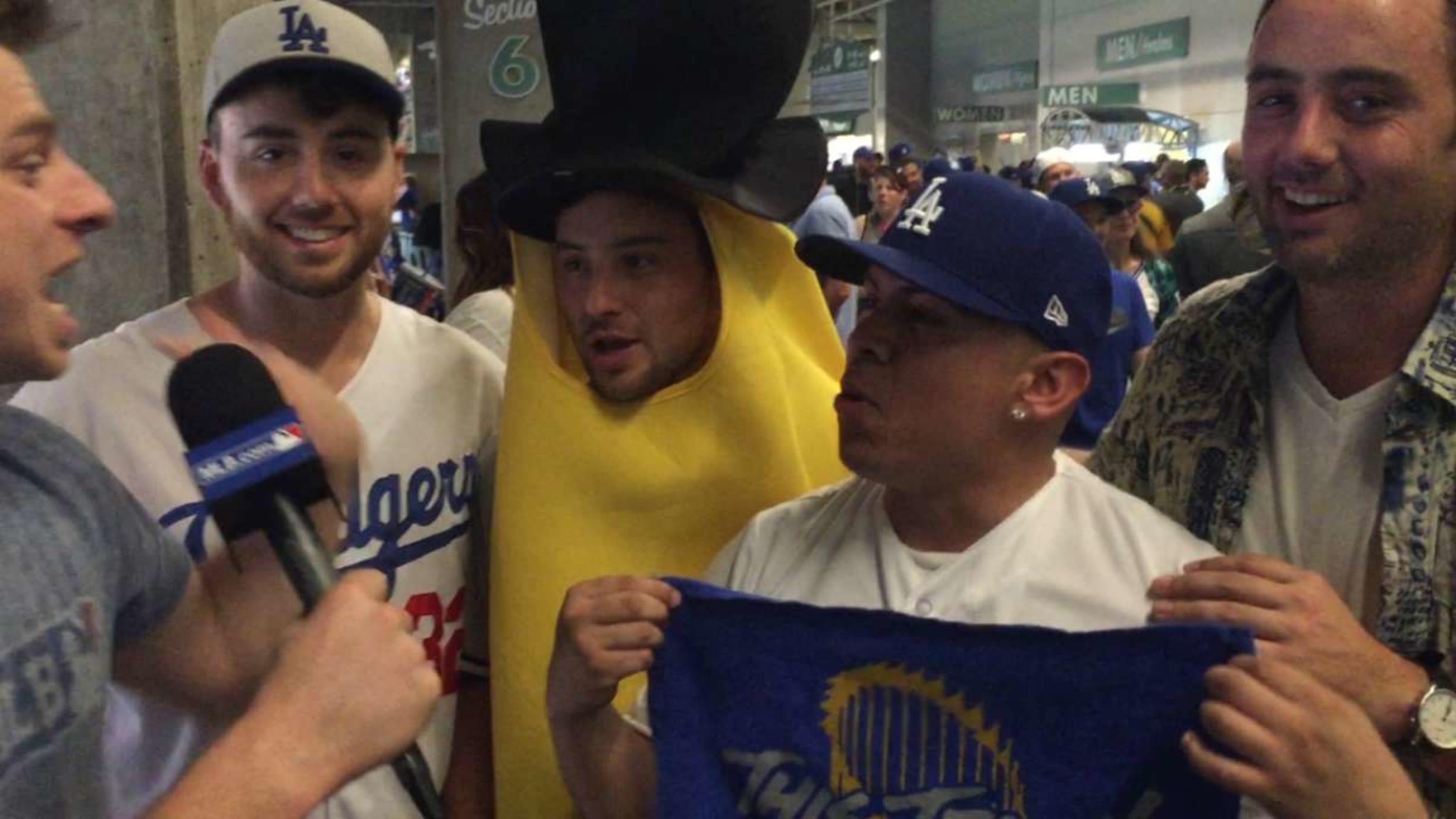 Dodgers fans abandoned practicality for style in dressing up for World  Series Game 1