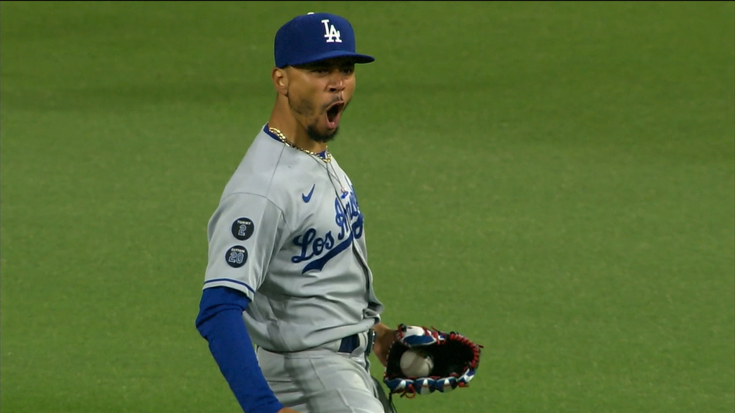 Mookie Betts punctuates Dodgers NL-West clinching win with stunning catch,  celebration