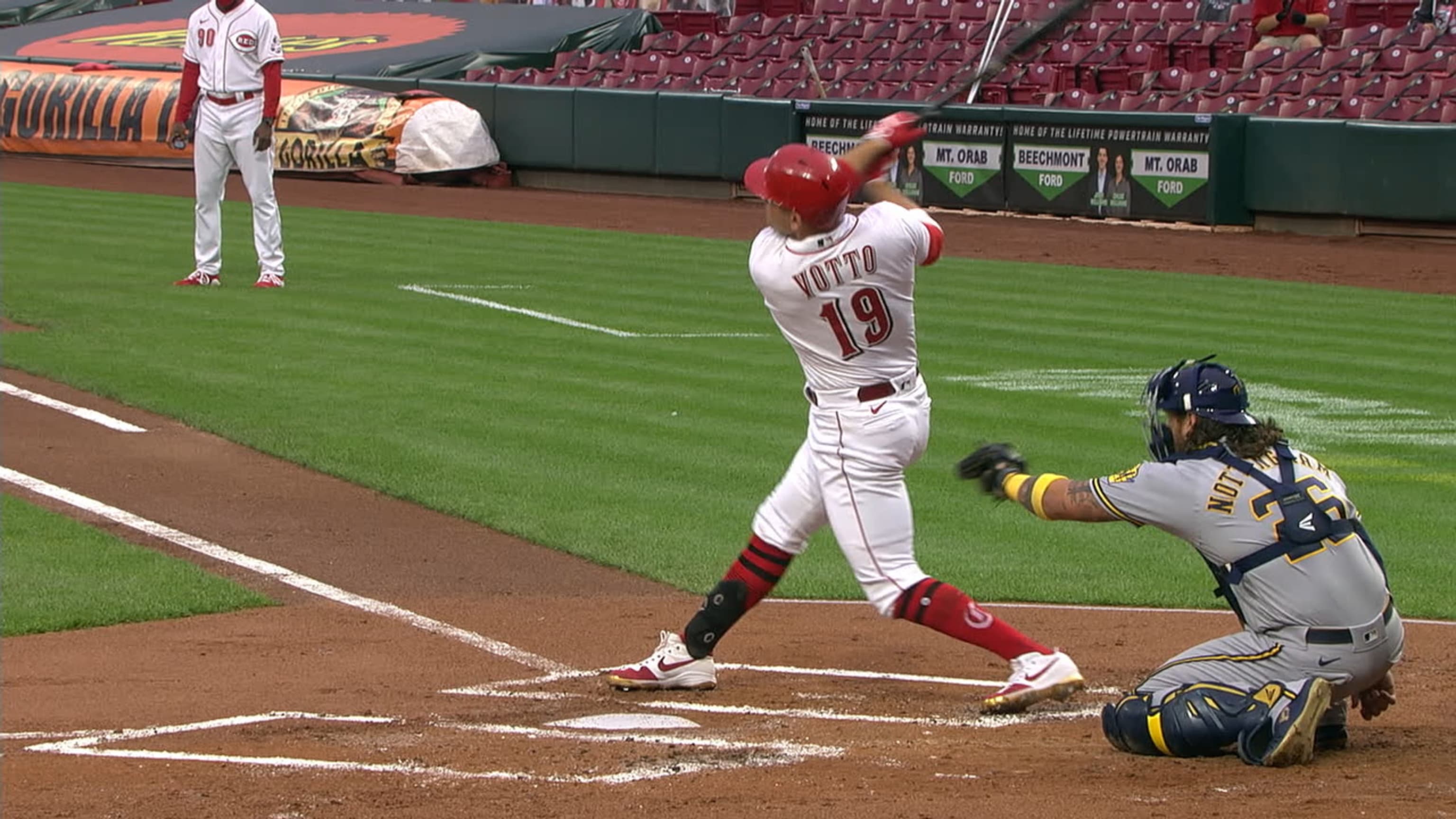 Votto produce dos con HR