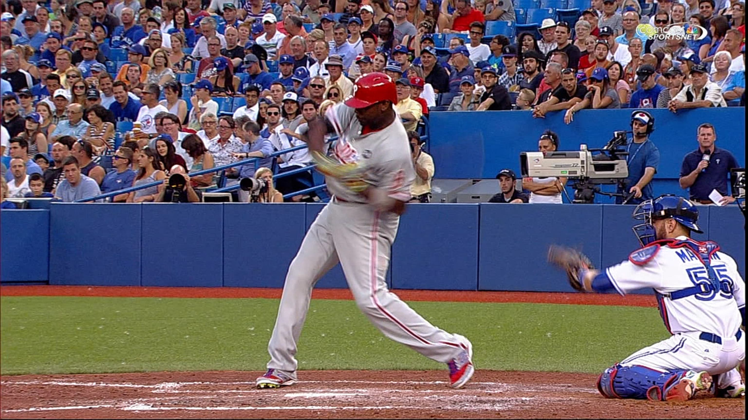 Howard hits ball off leg, singles