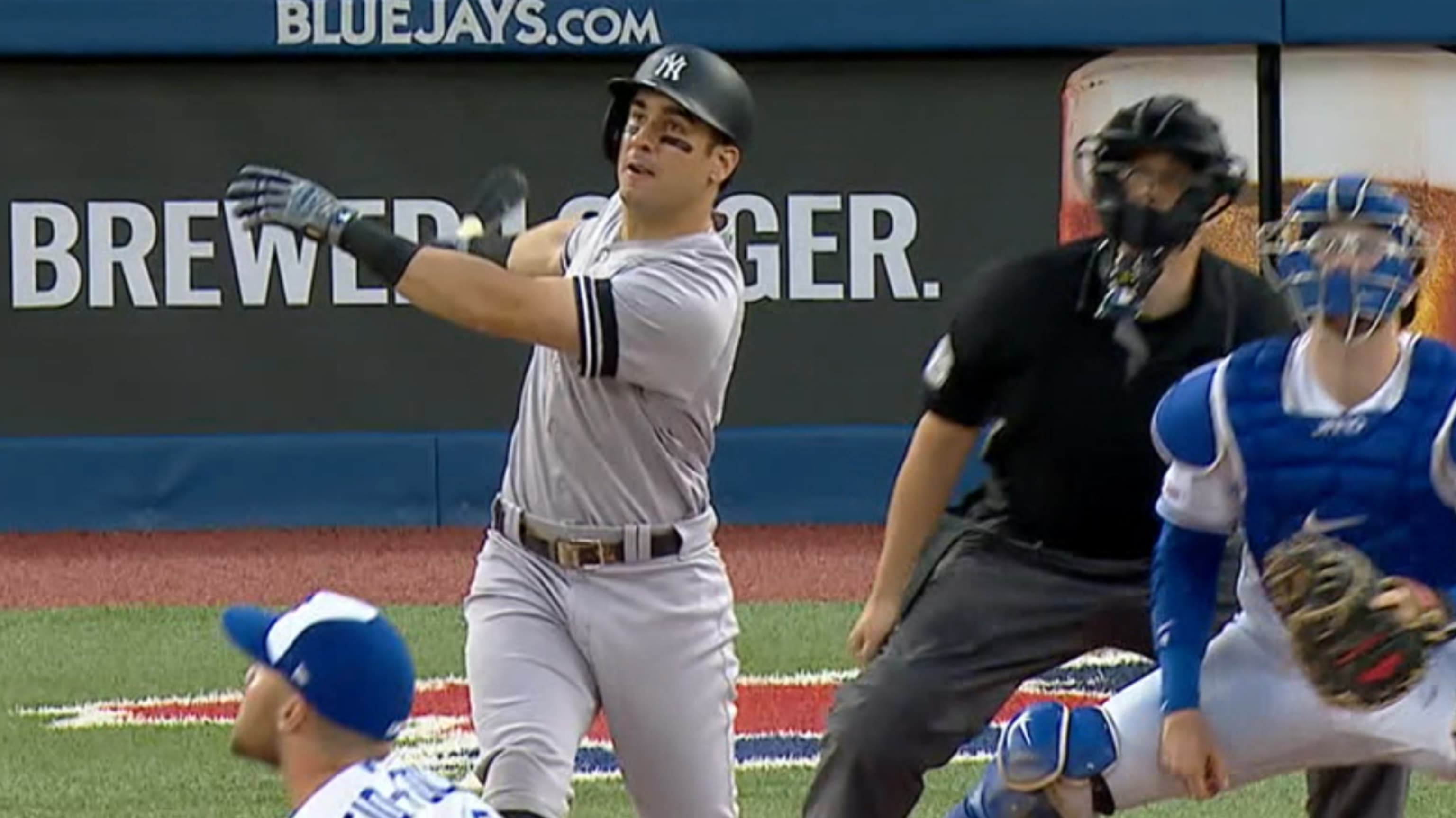 Is Brett Gardner allowed to bang his bat on the Yankees' dugout
