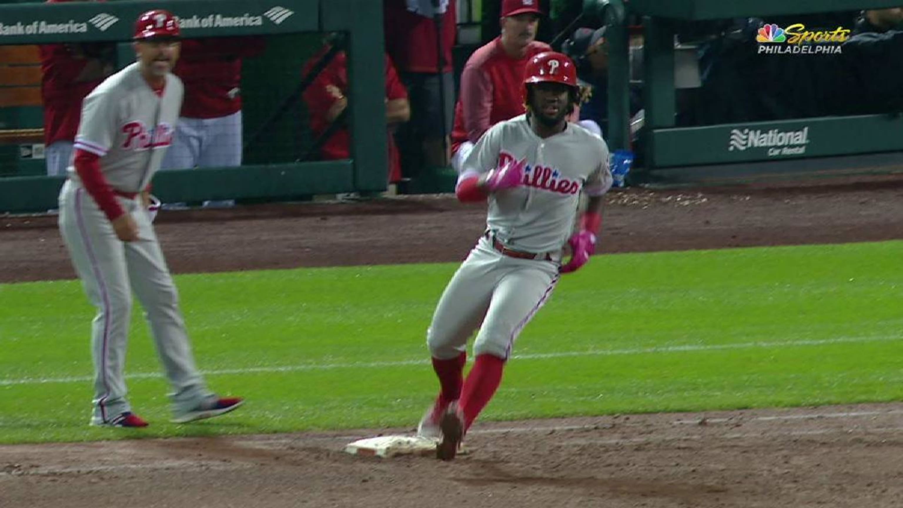 Herrera extends on-base streak