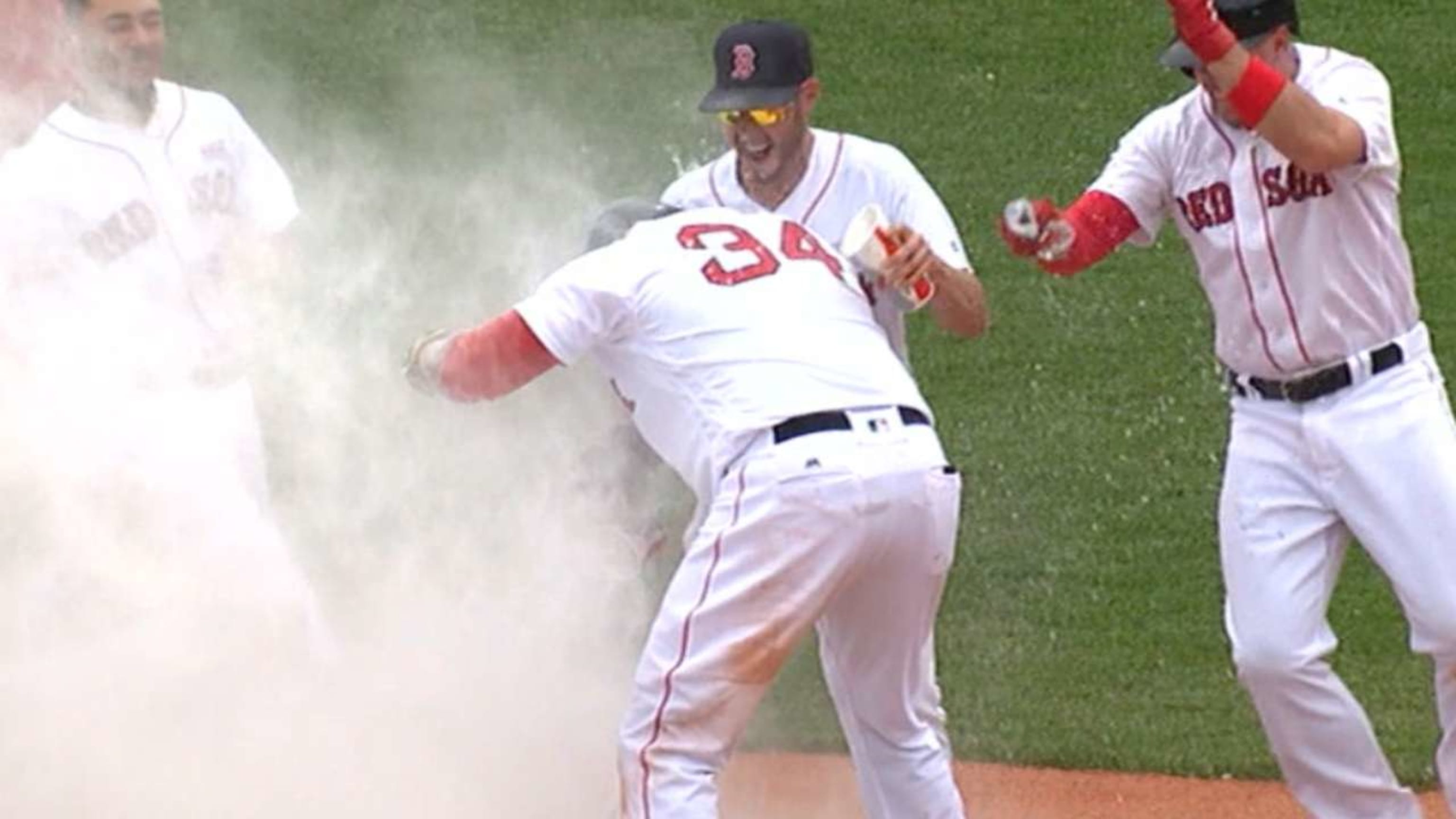 Red Sox slugger David Ortiz hits 500th career homer
