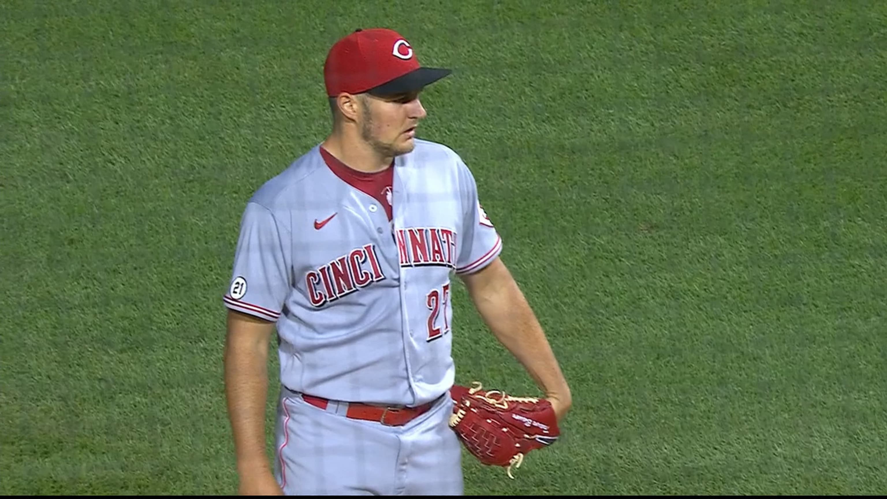 Trevor Bauer receives his 2020 Cy Young Award before Reds vs. Dodgers