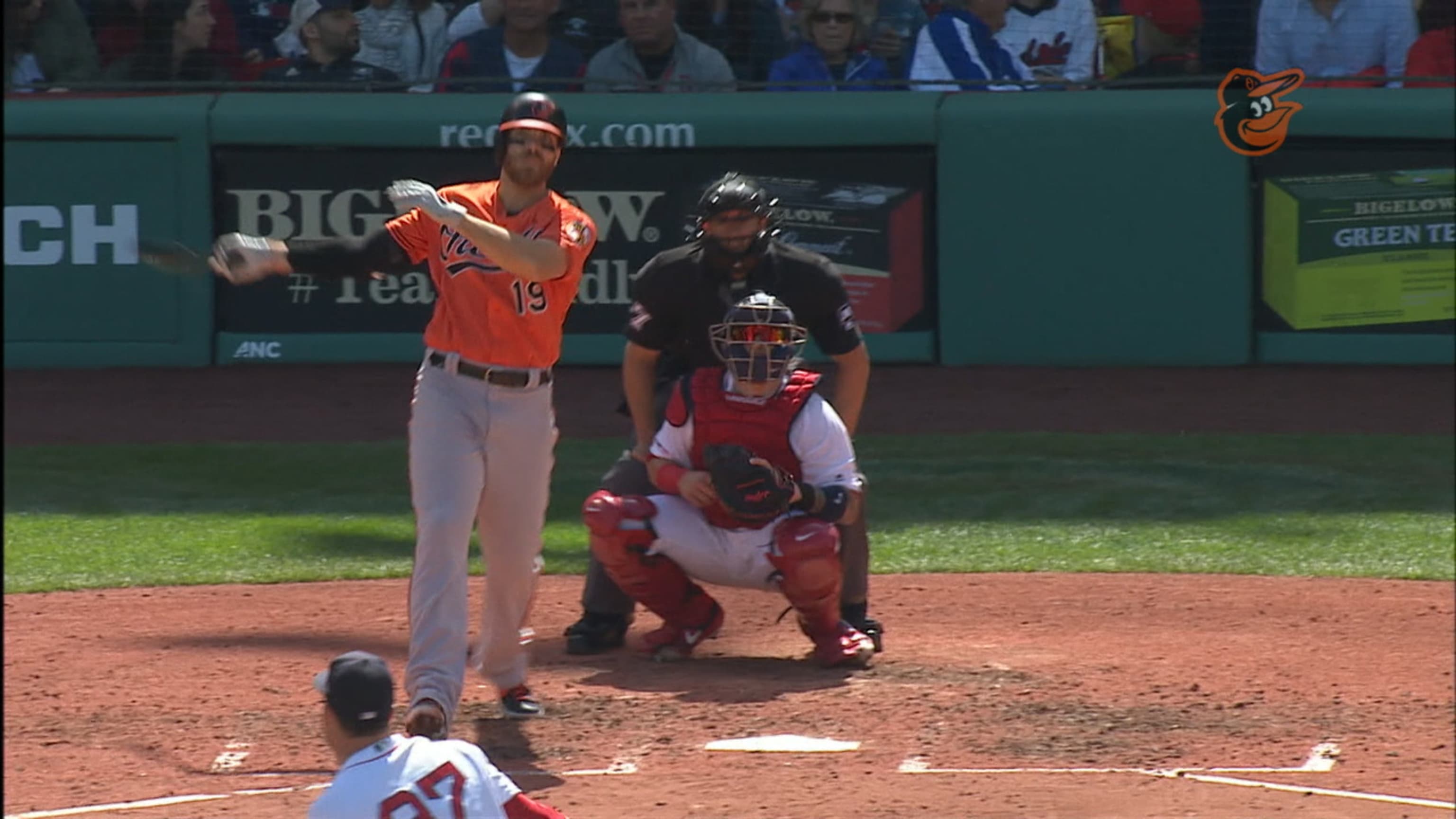 Chris Davis' first hit sparks joy all around | MLB.com