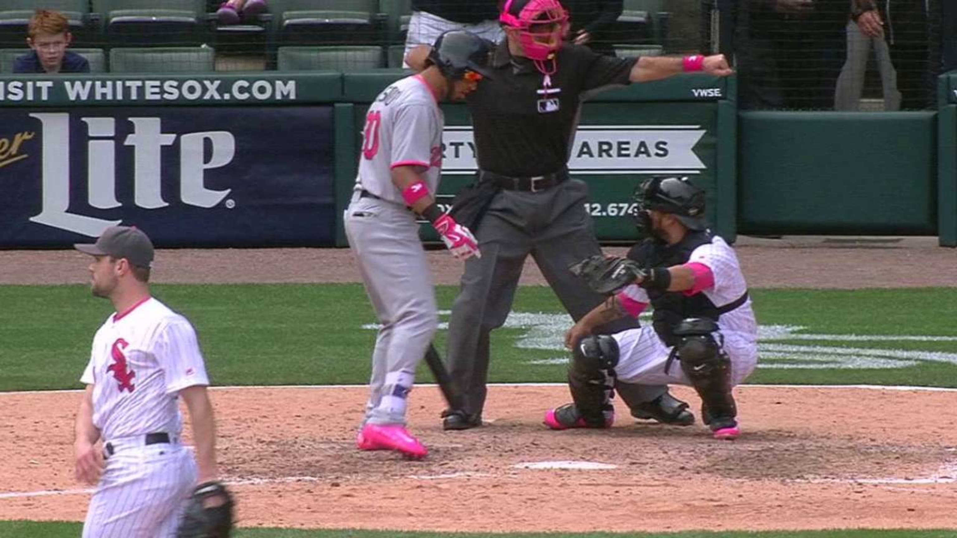 White Sox honored to wear pink on Mother's Day