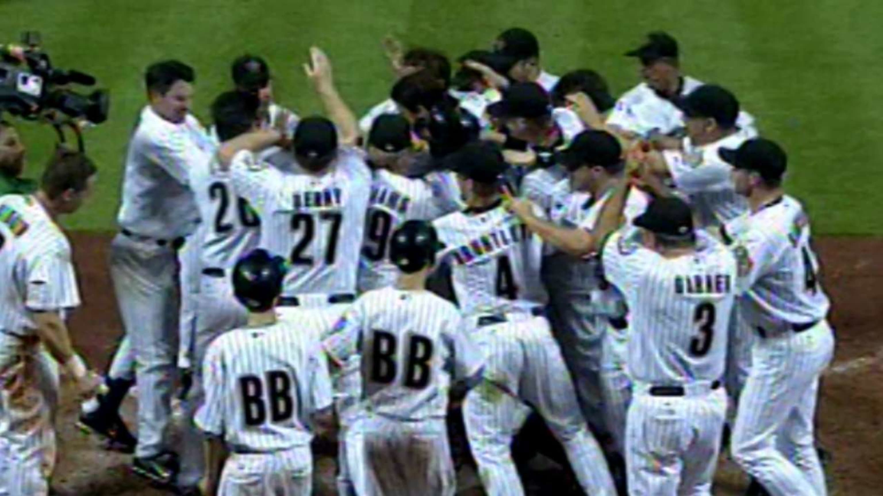 Lee decide con grand slam