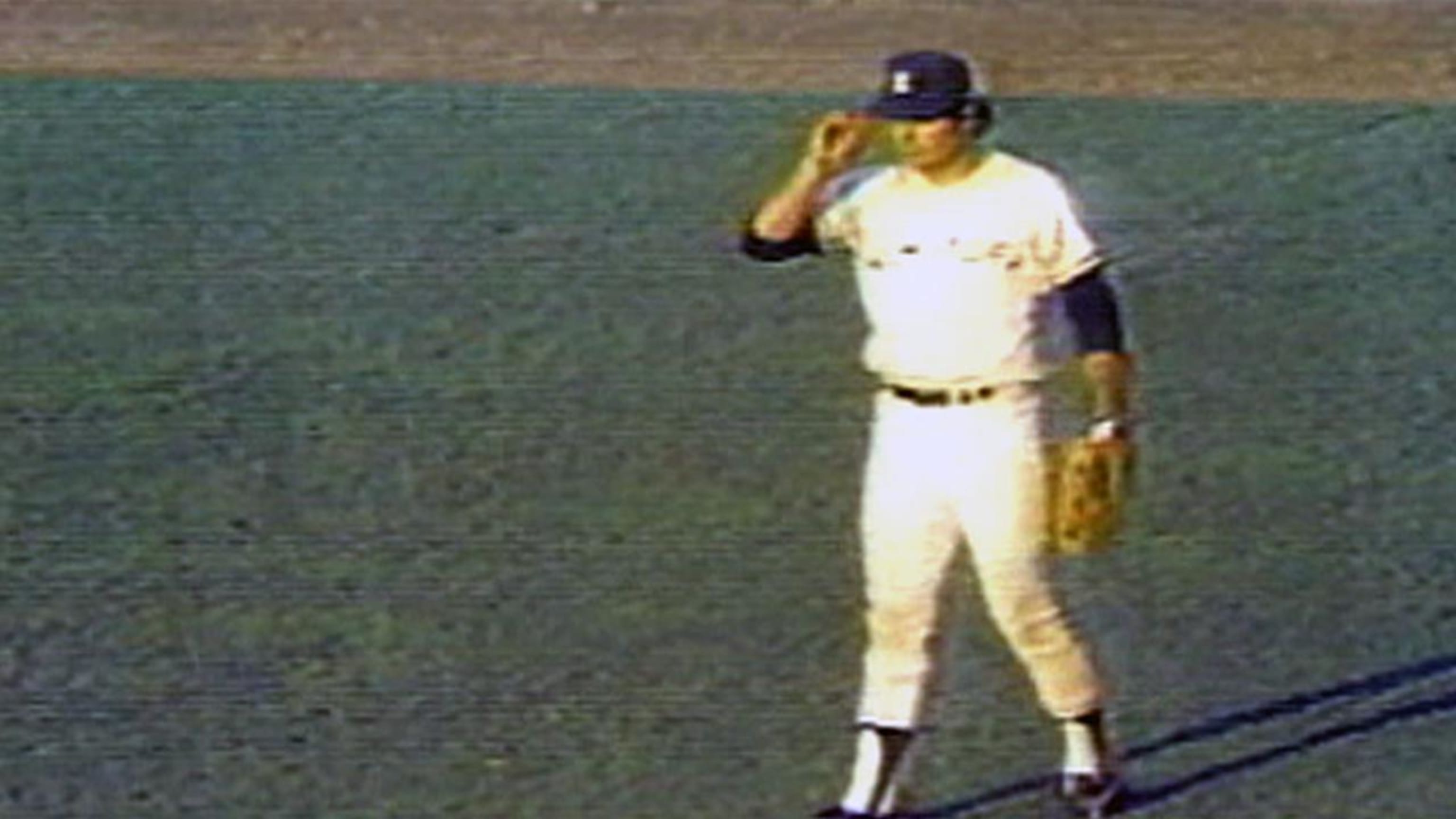 Bucky Dent on hand for Yankees-Red Sox wild-card game