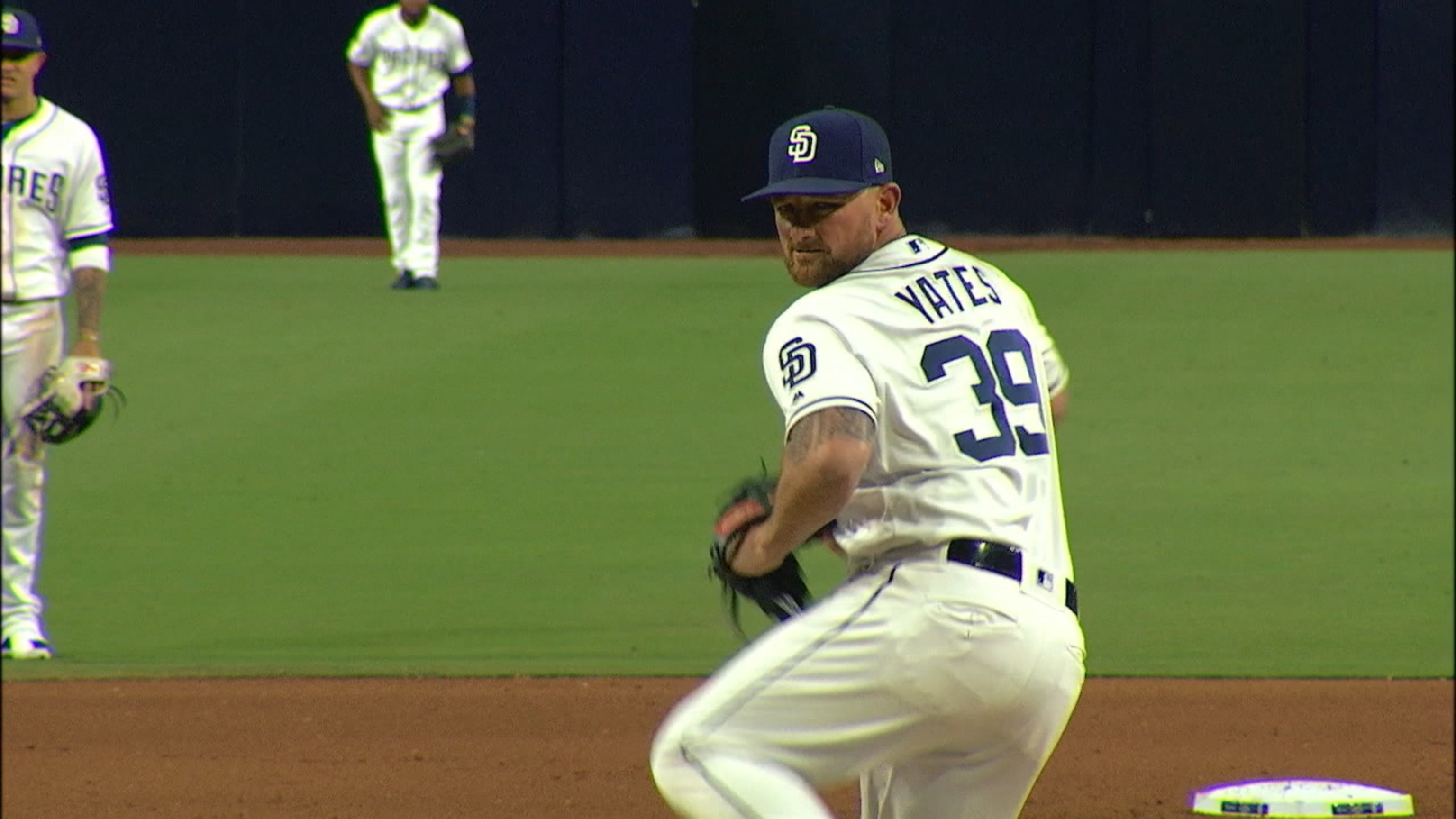 Padres pitcher Paddack looks forward to showing off lion