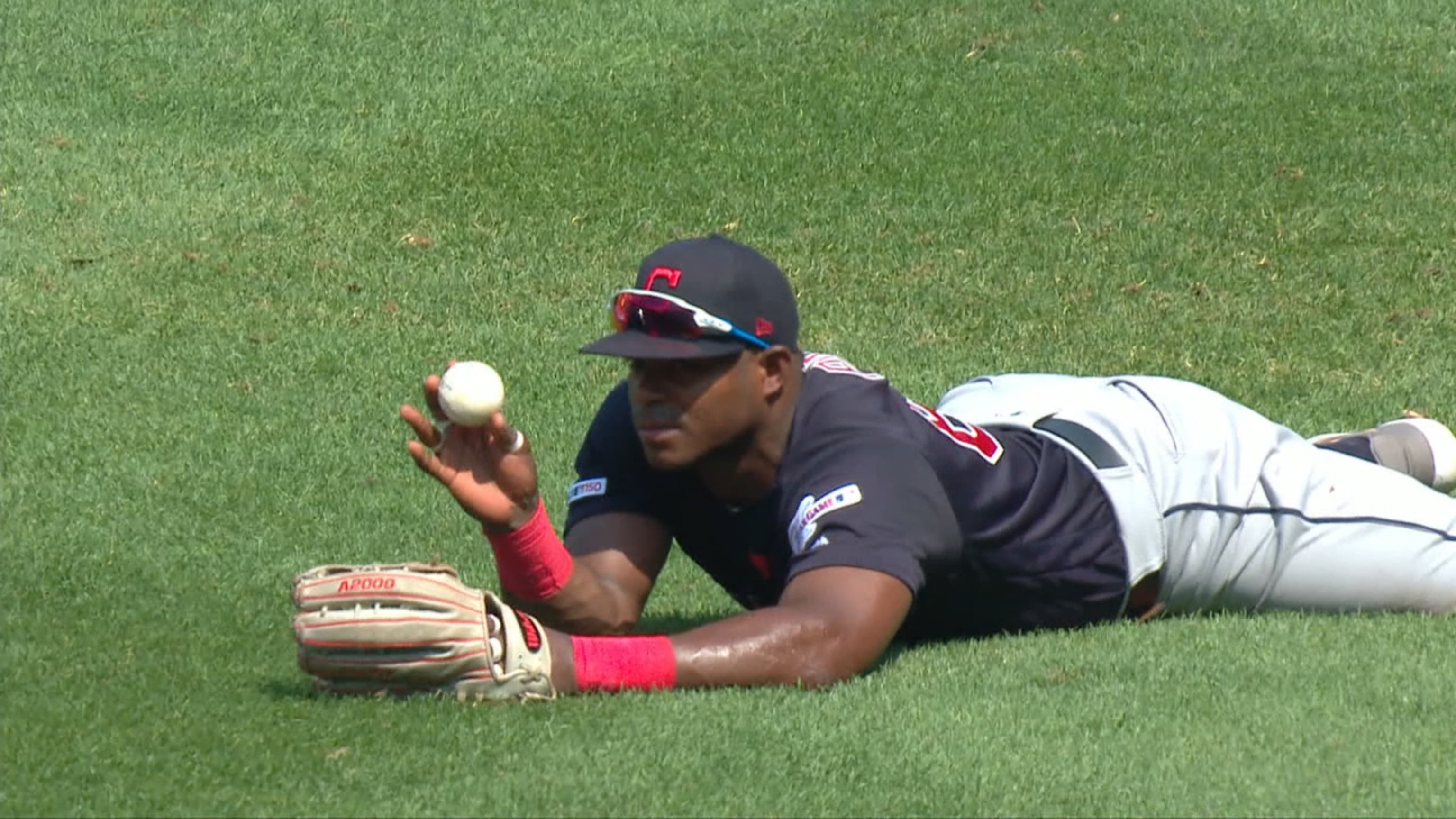 Little League World Series player has weird stance