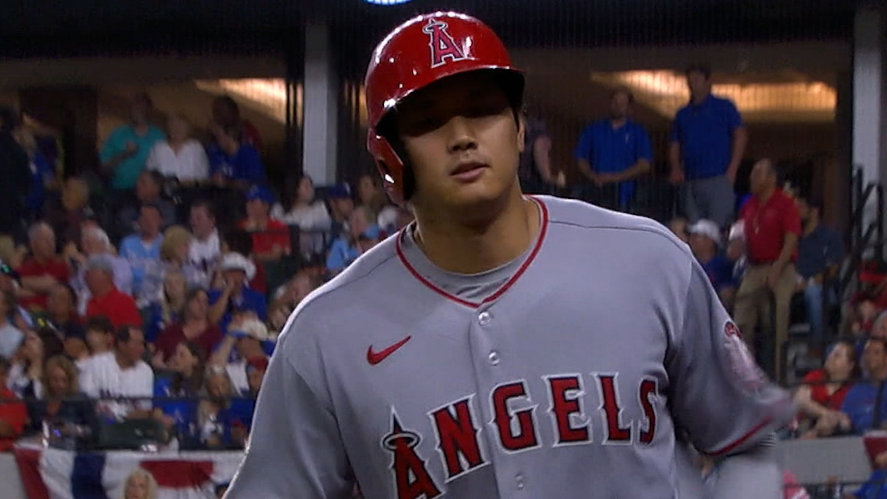 Shohei Ohtani dispara 2 jonrones