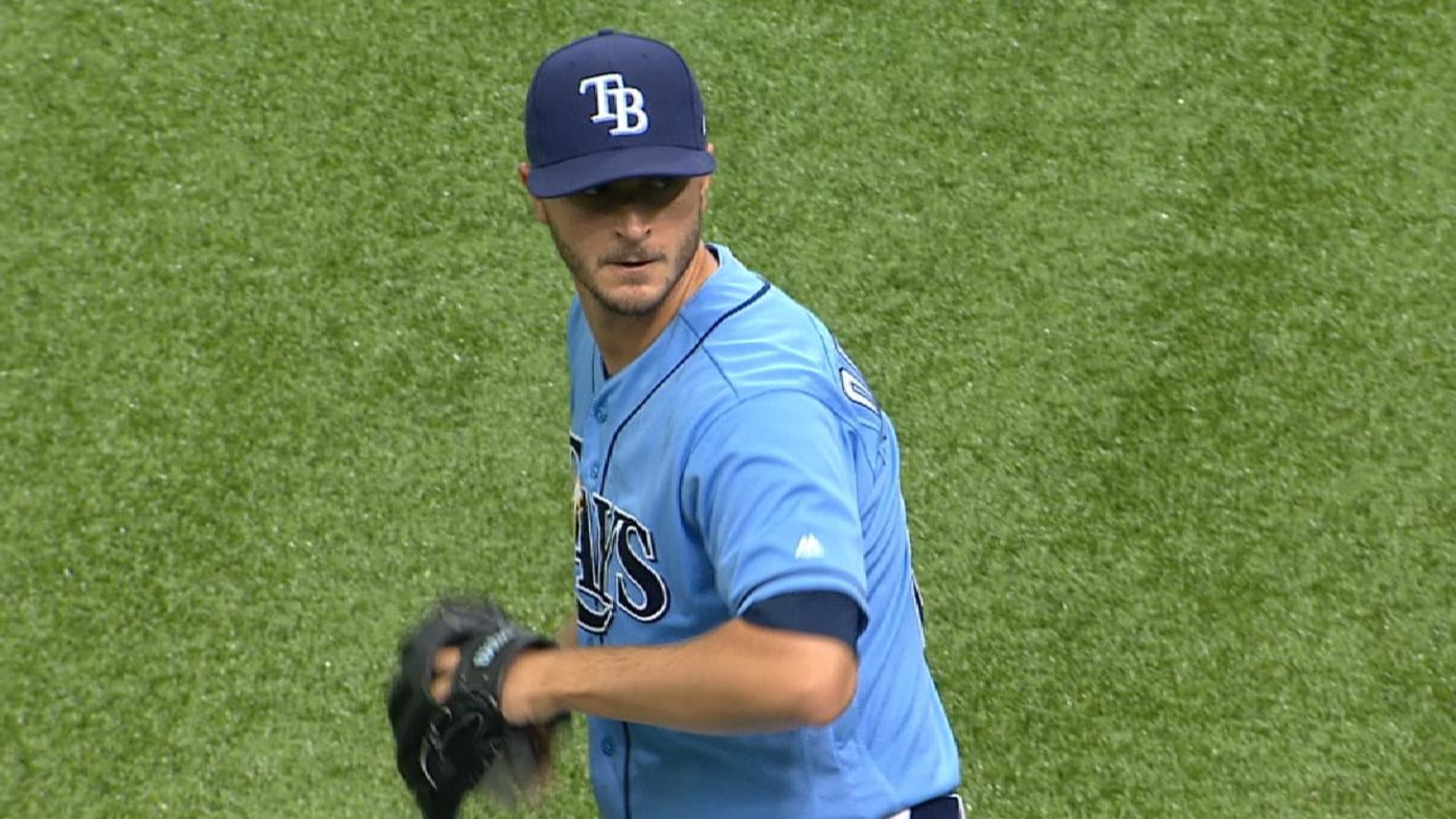 Rays finalizing deal to bring back Daniel Robertson