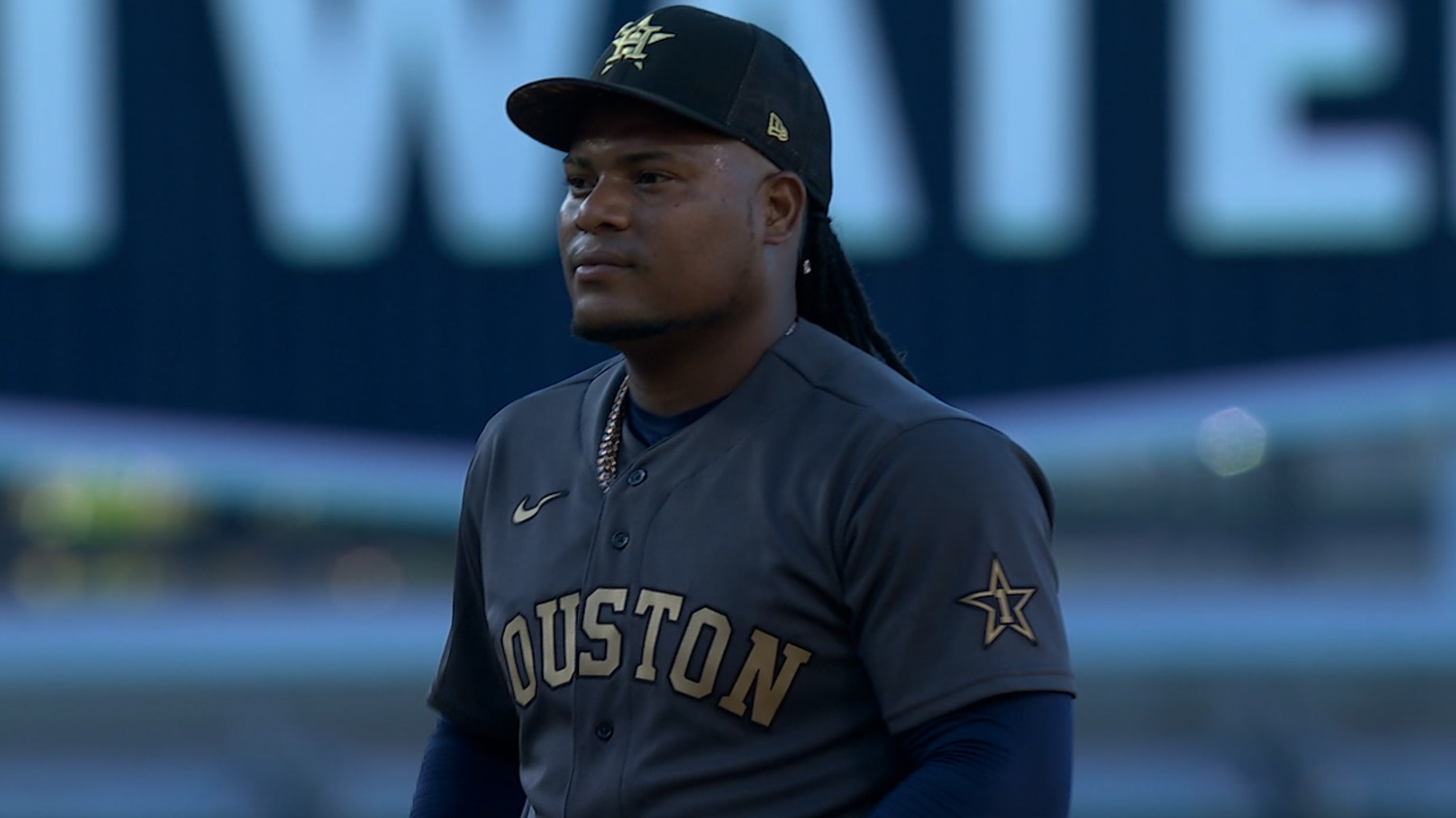 Mariners 'pleased' Luis Castillo won't pitch for Dominican