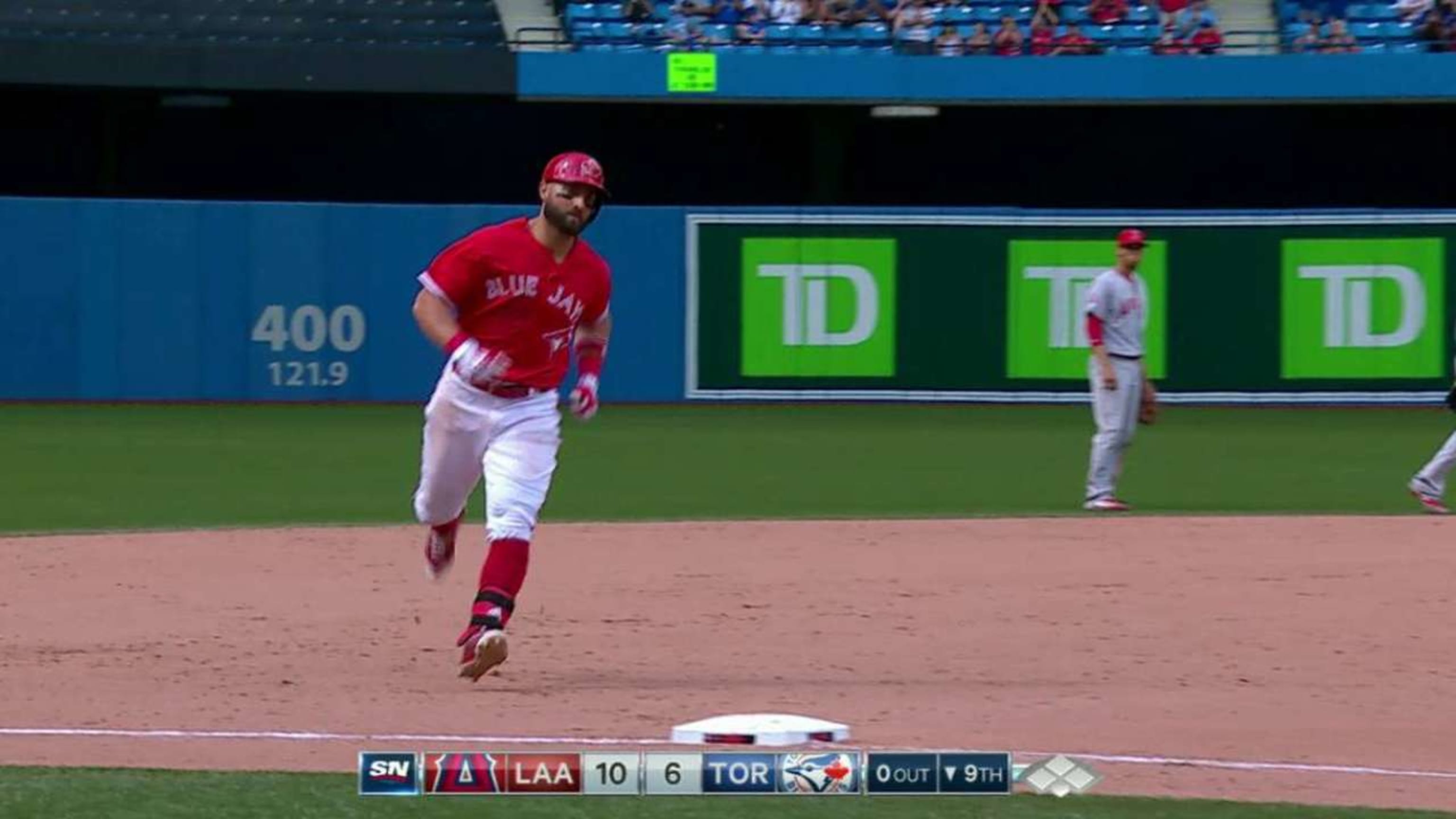 Pillar's two-run homer
