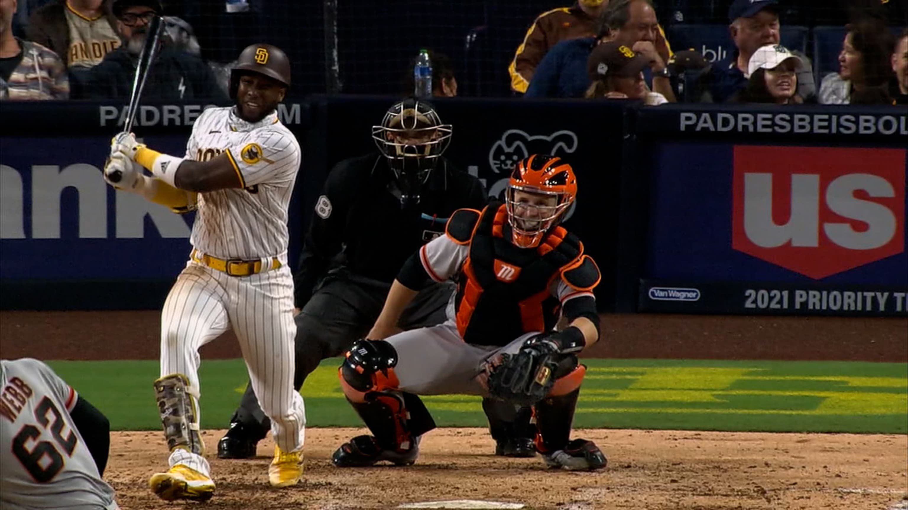 DVIDS - Images - Sailors Play San Diego Padres Alumni In Softball Game  [Image 2 of 15]