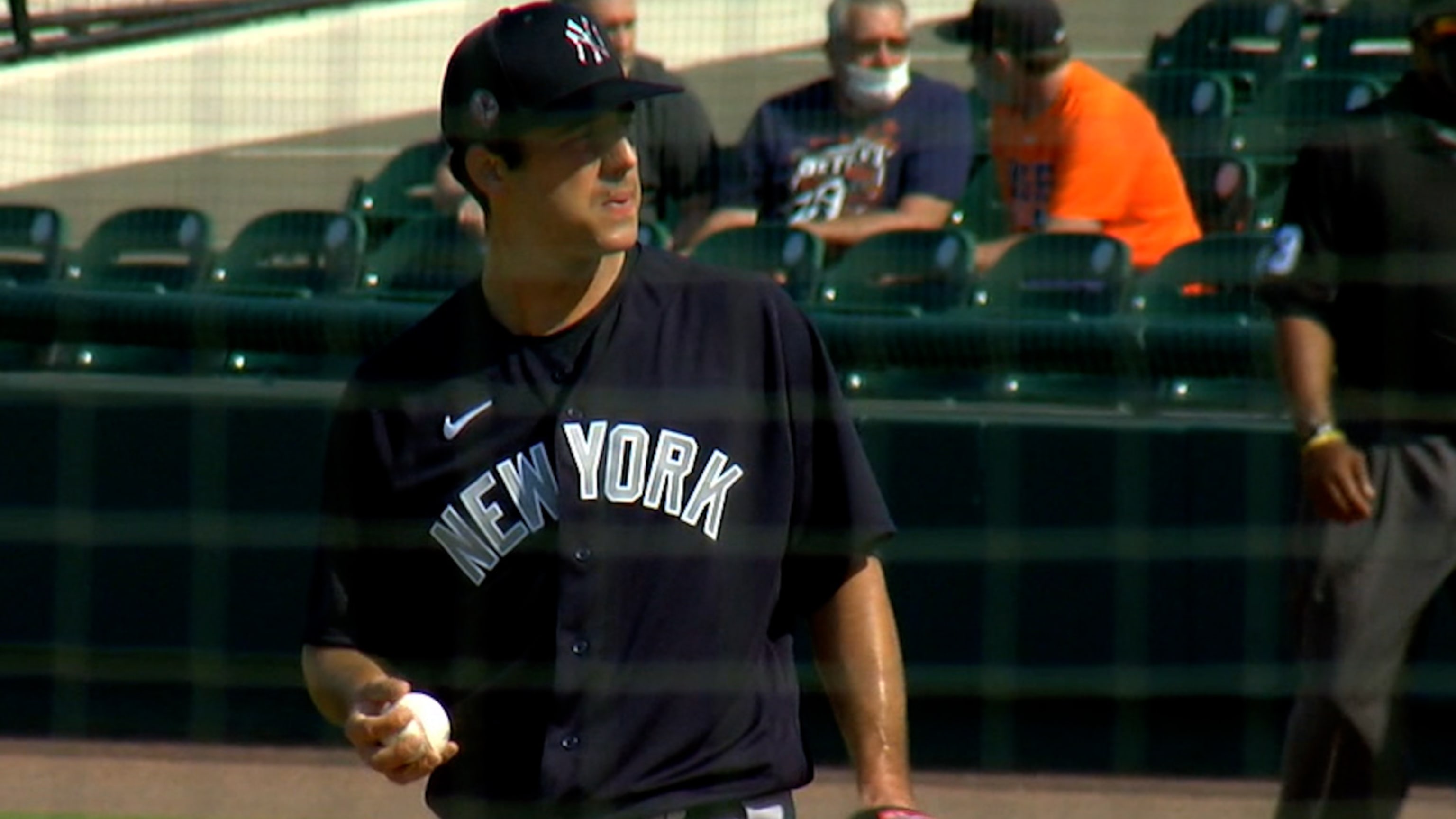 Barraclough deja las bases cargadas