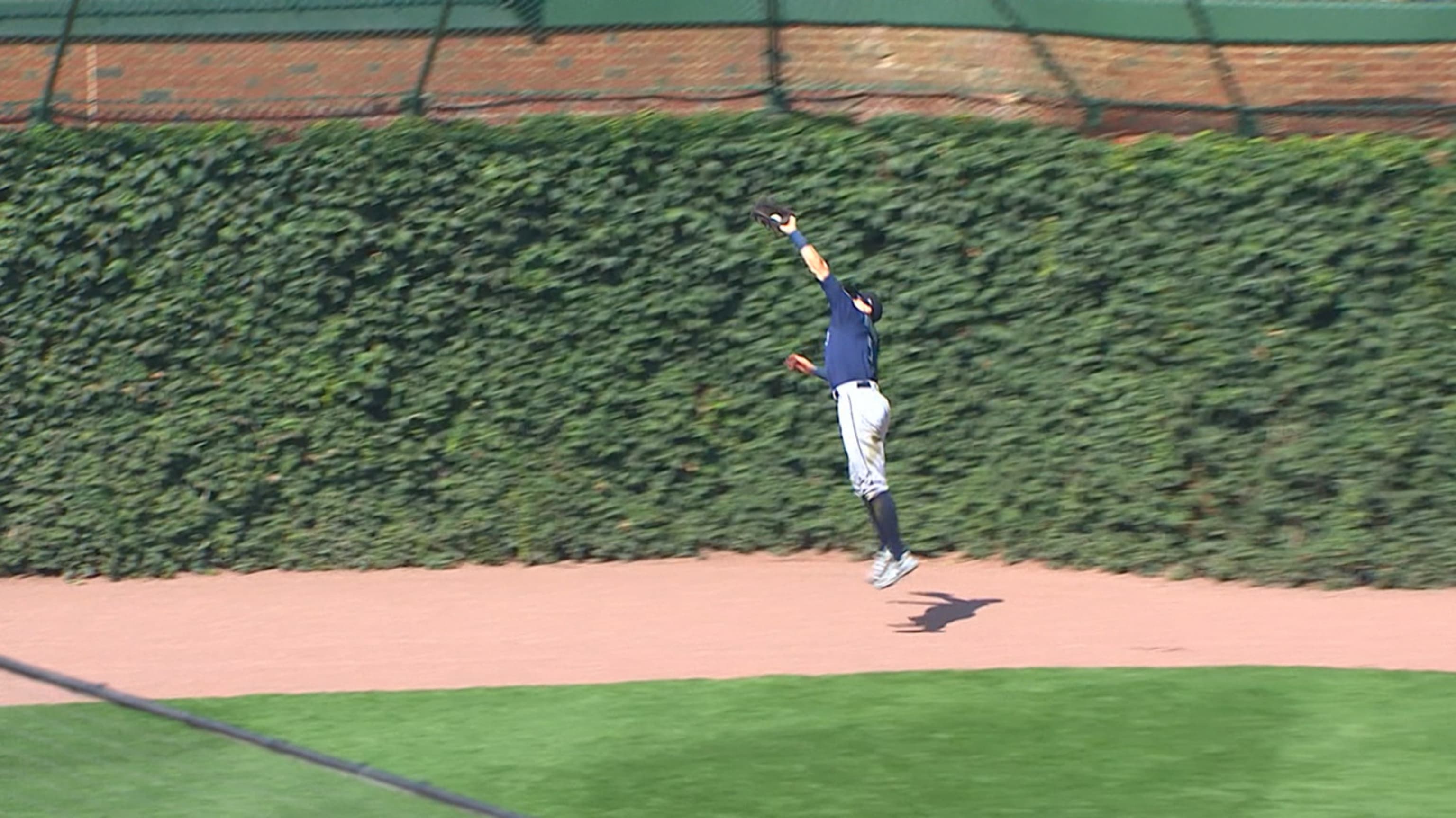 Bishop snags deep fly ball