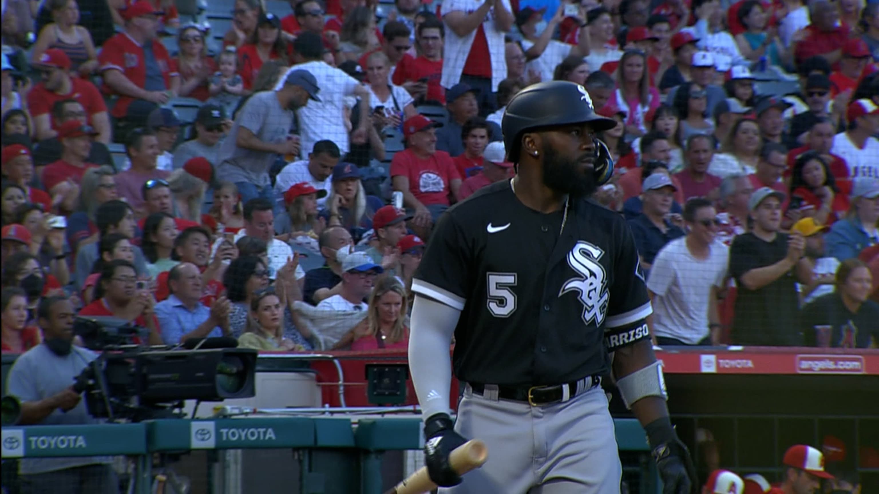 Ohtani poncha a Harrison en el 4to