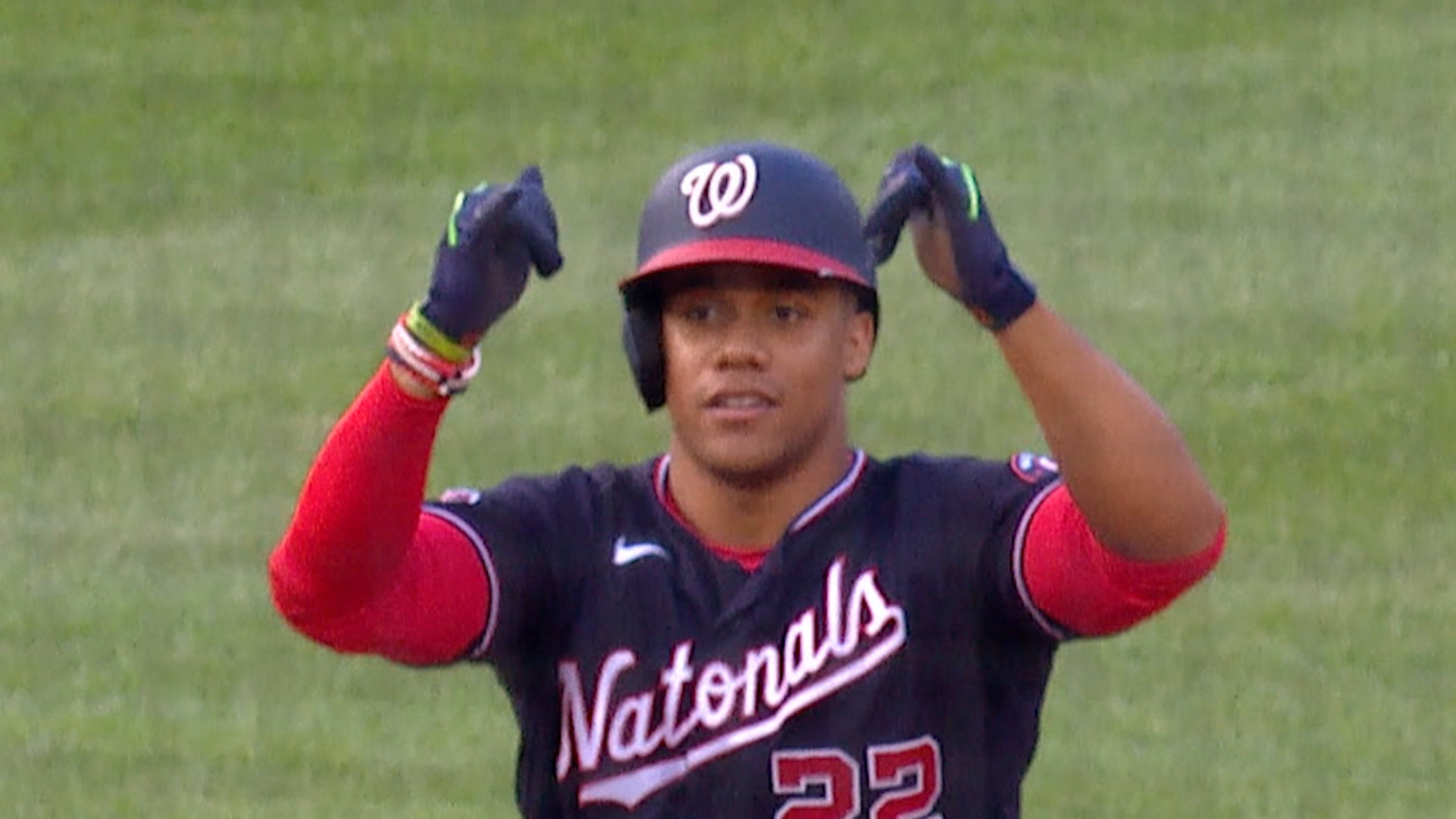 Juan Soto empuja dos con doble