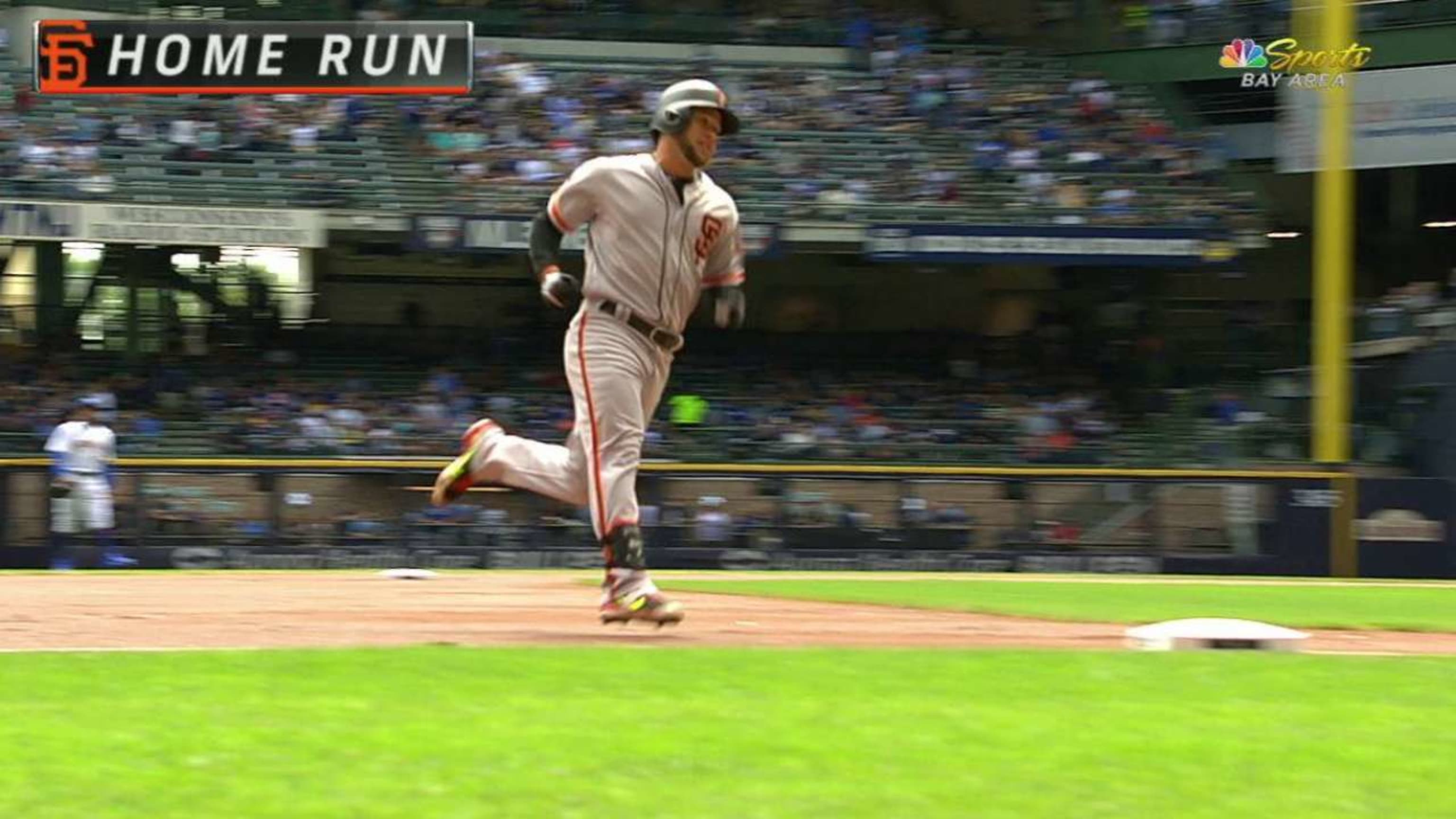 Giants' Madison Bumgarner beats Brewers for 7th win in row