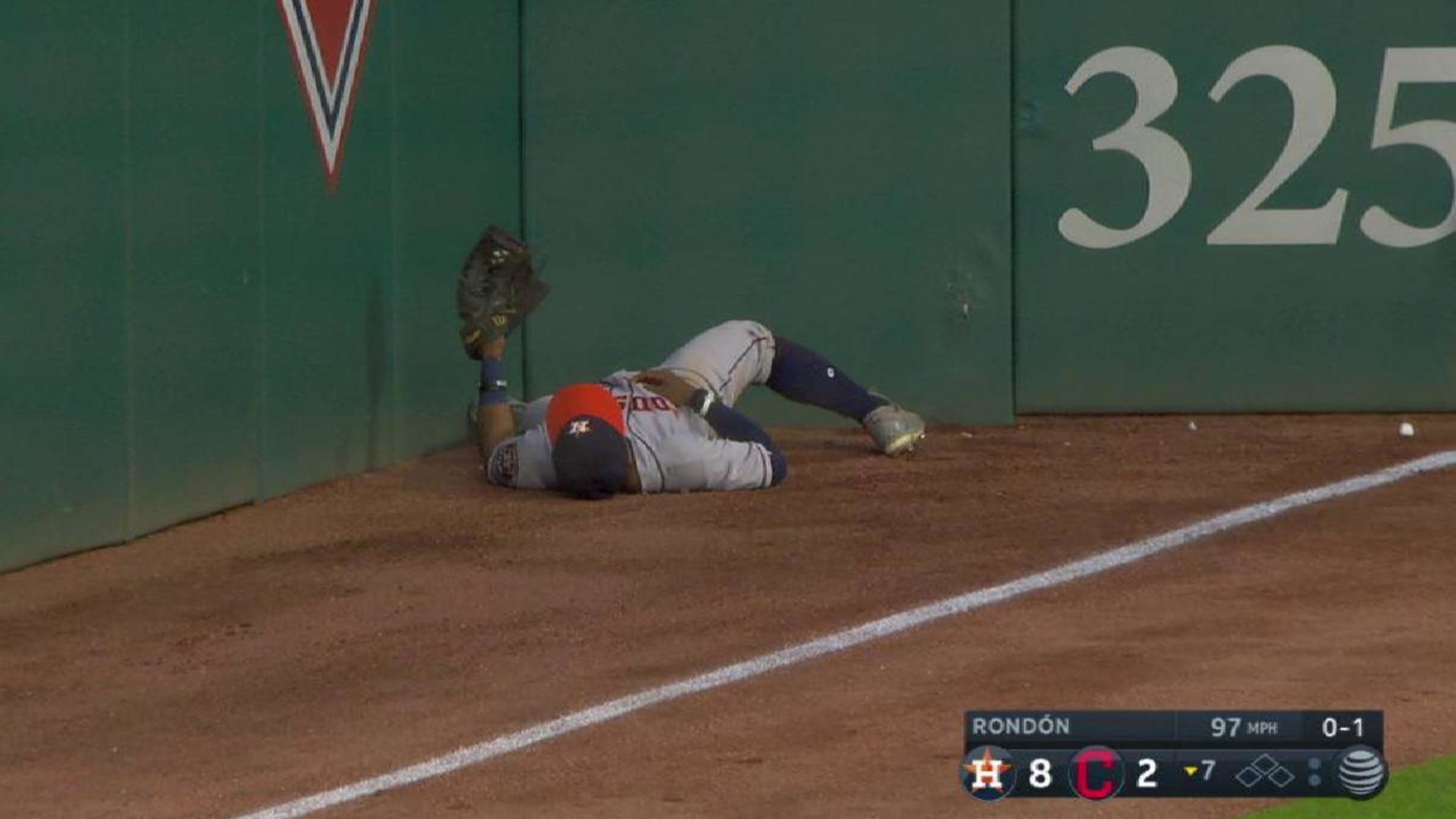Tony Kemp's leaping catch at wall robs Astros of a run