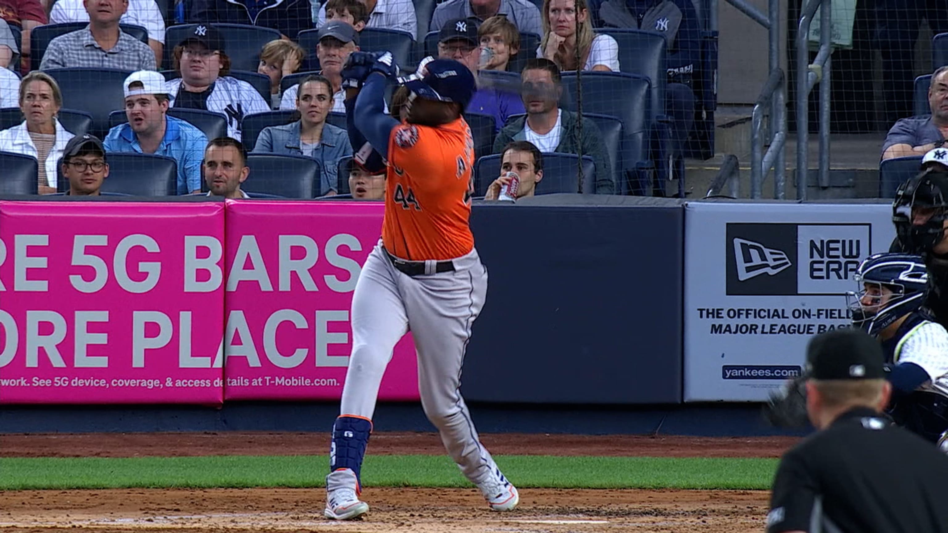 Álvarez pega HR de 3 carreras