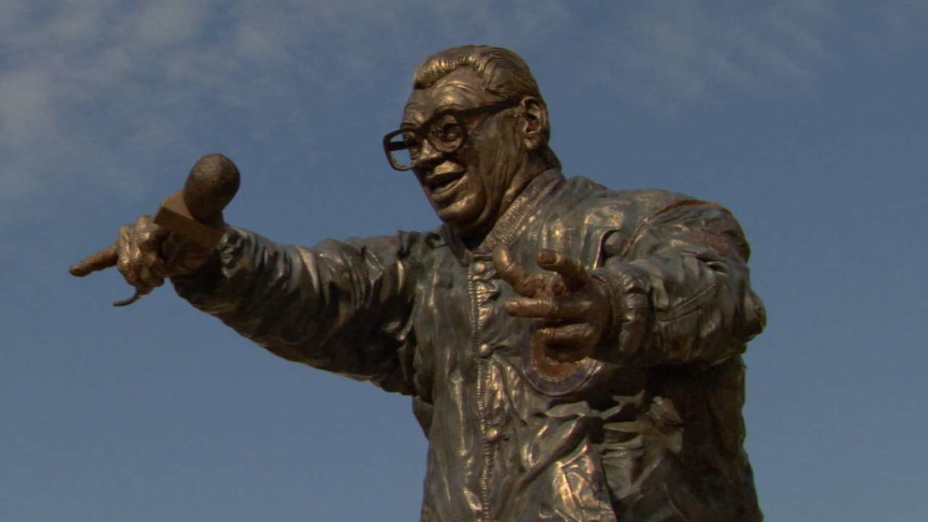 Harry Caray statue IS the C in “Chicago Cubs” Sign —under …