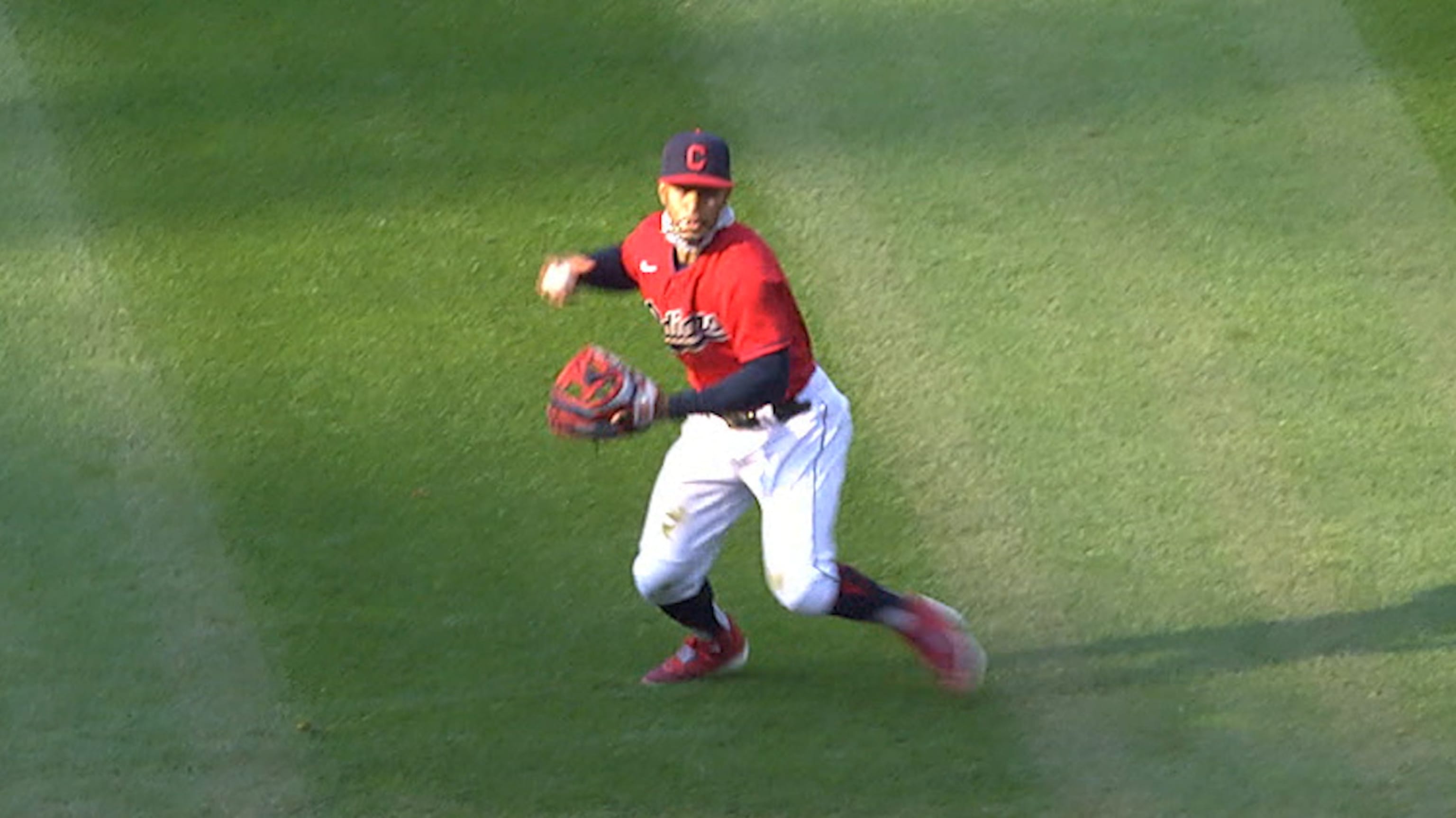 Lindor detiene de clavado