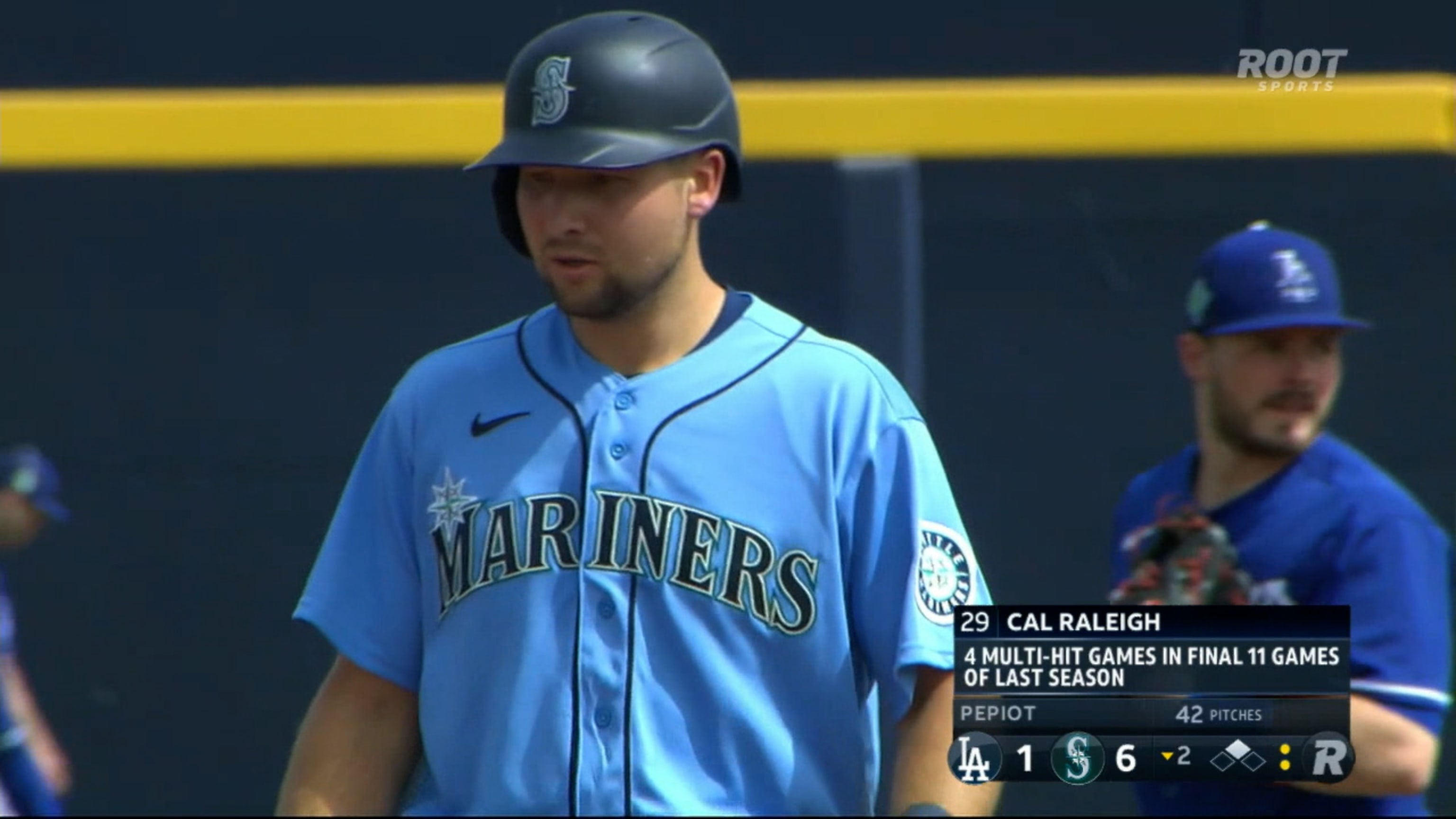 Mariners manager has high praise for Cal Raleigh