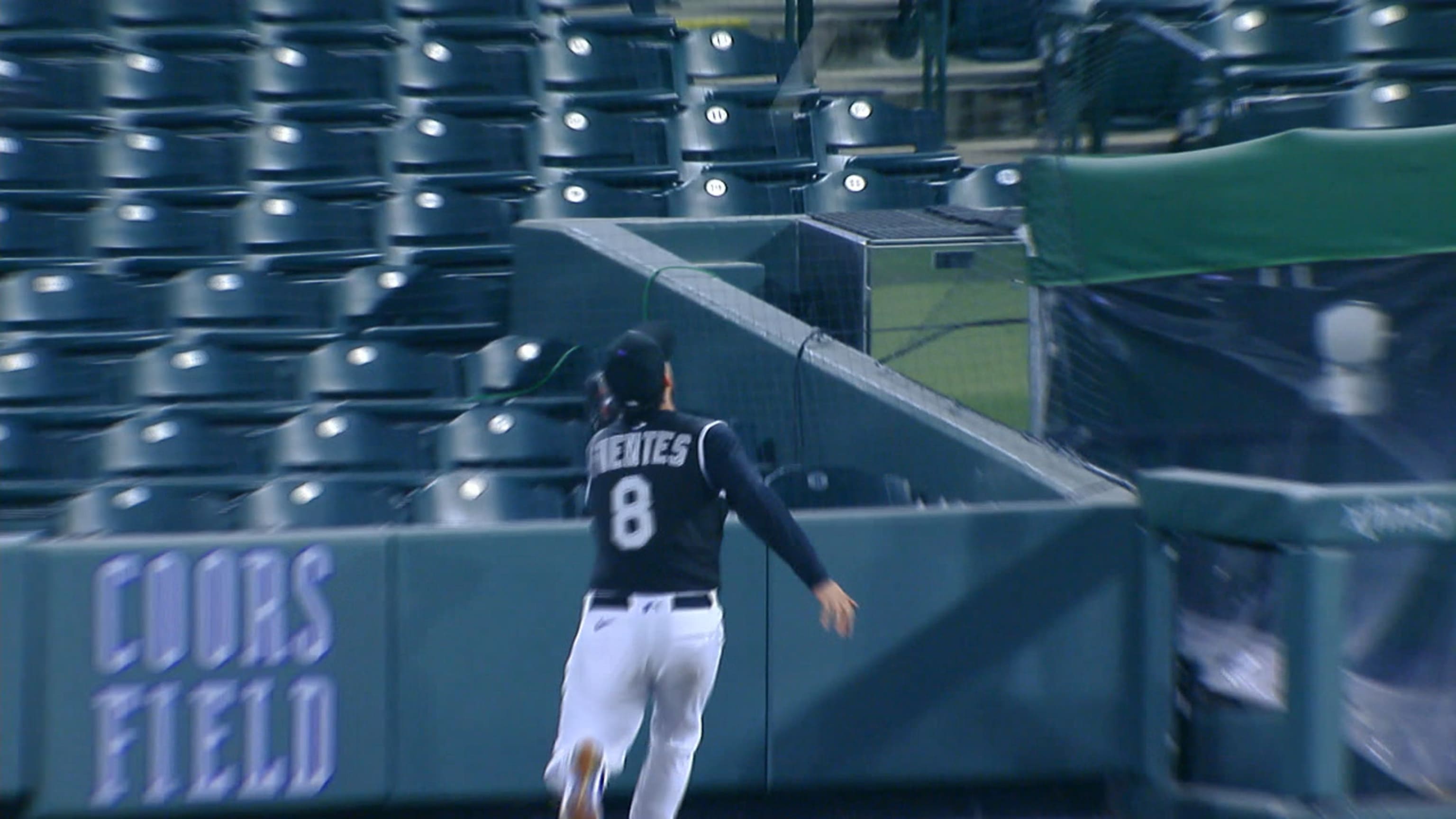 Fuentes realiza difícil atrapada