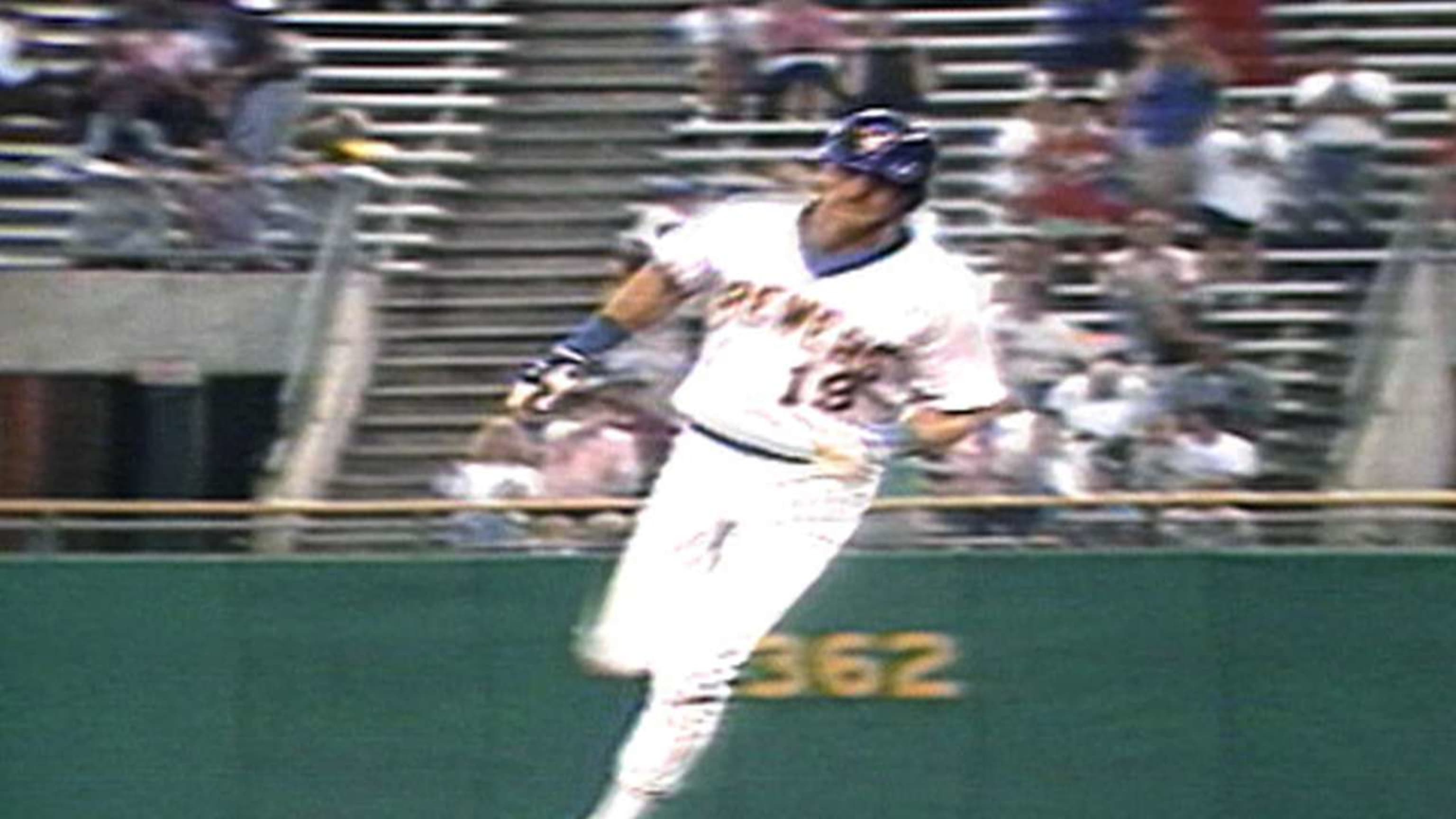 Yount's 200th home run