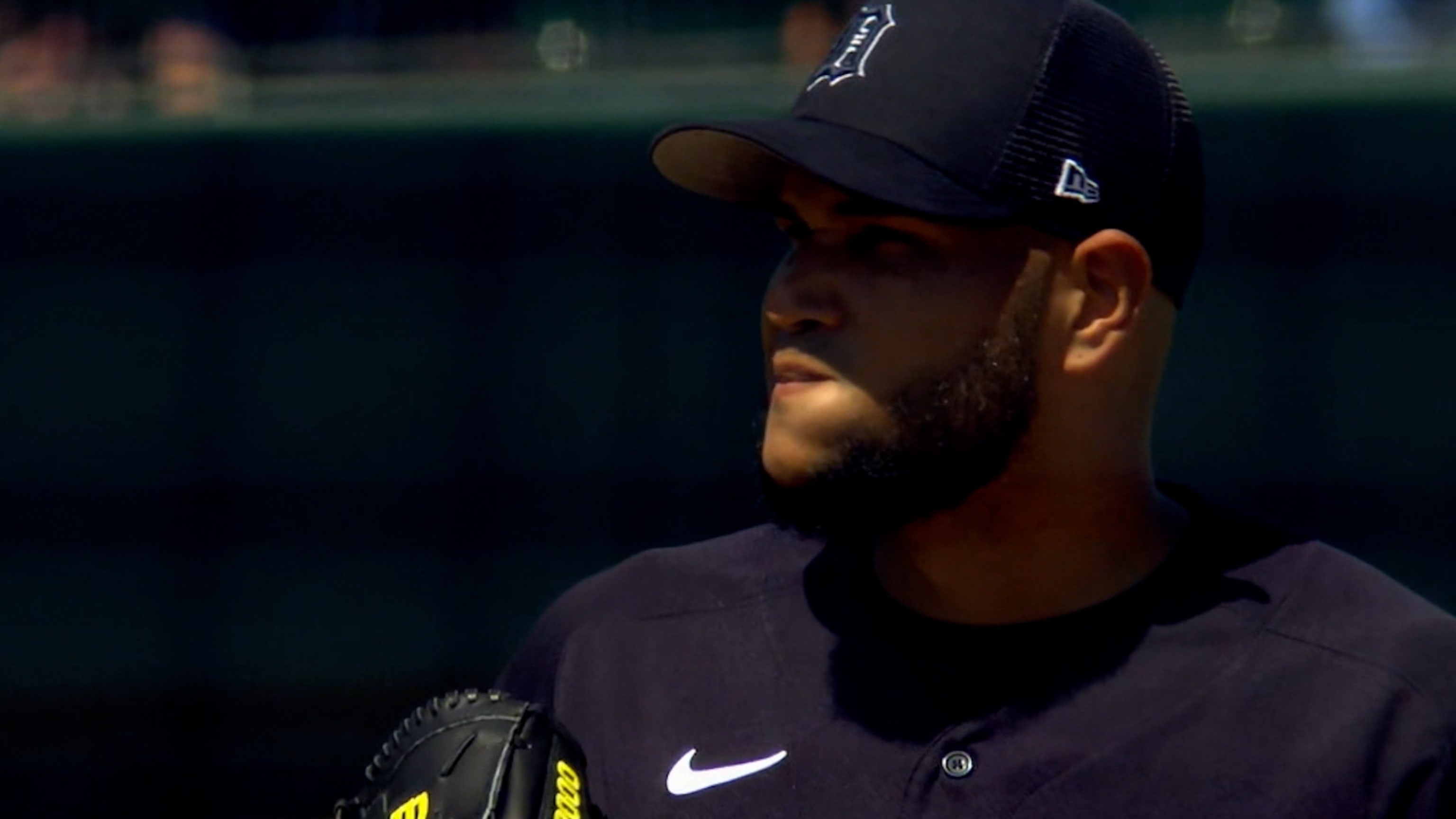 Mlb players best sale wearing black hats