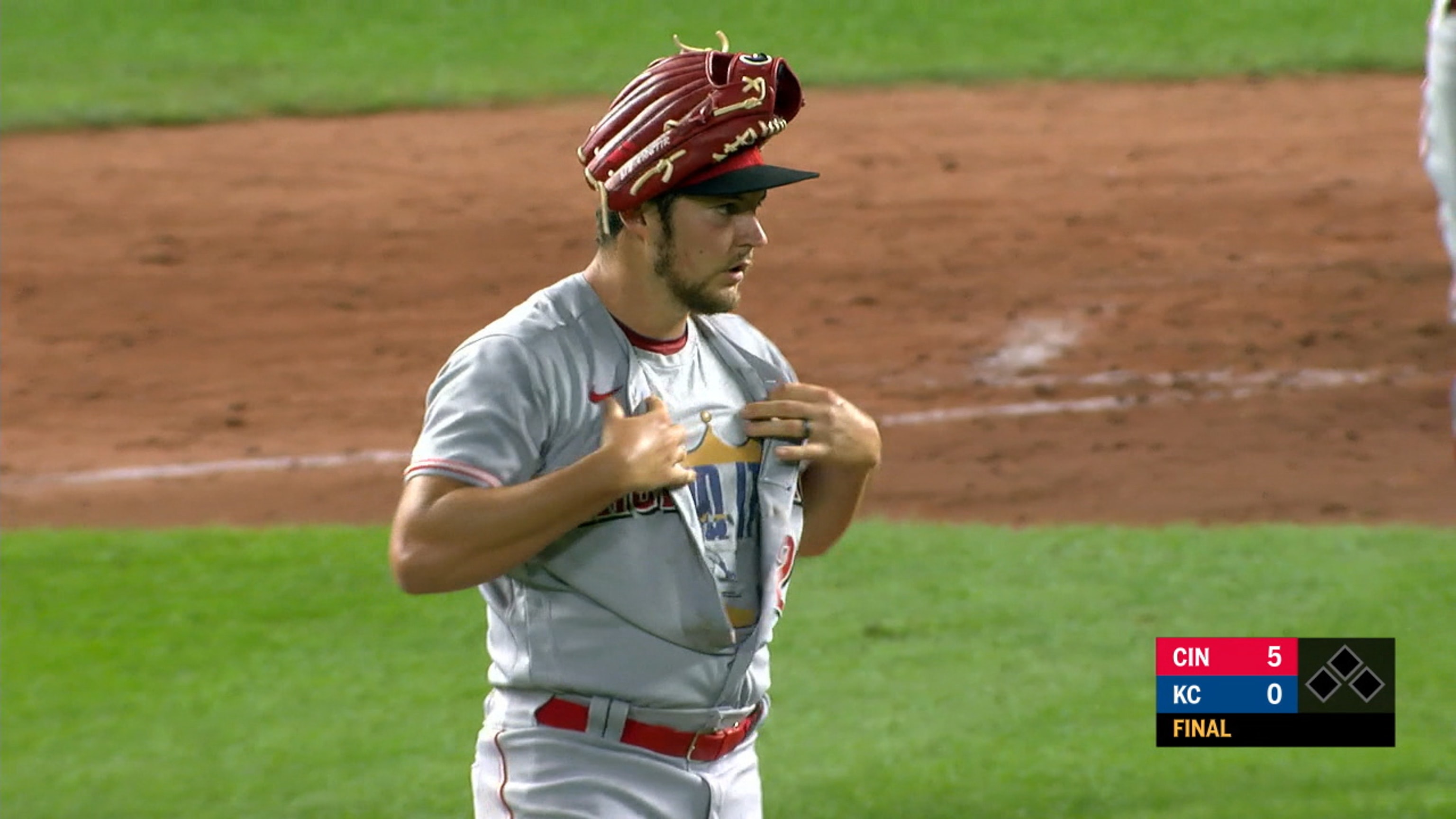 Bauer completa blanqueada