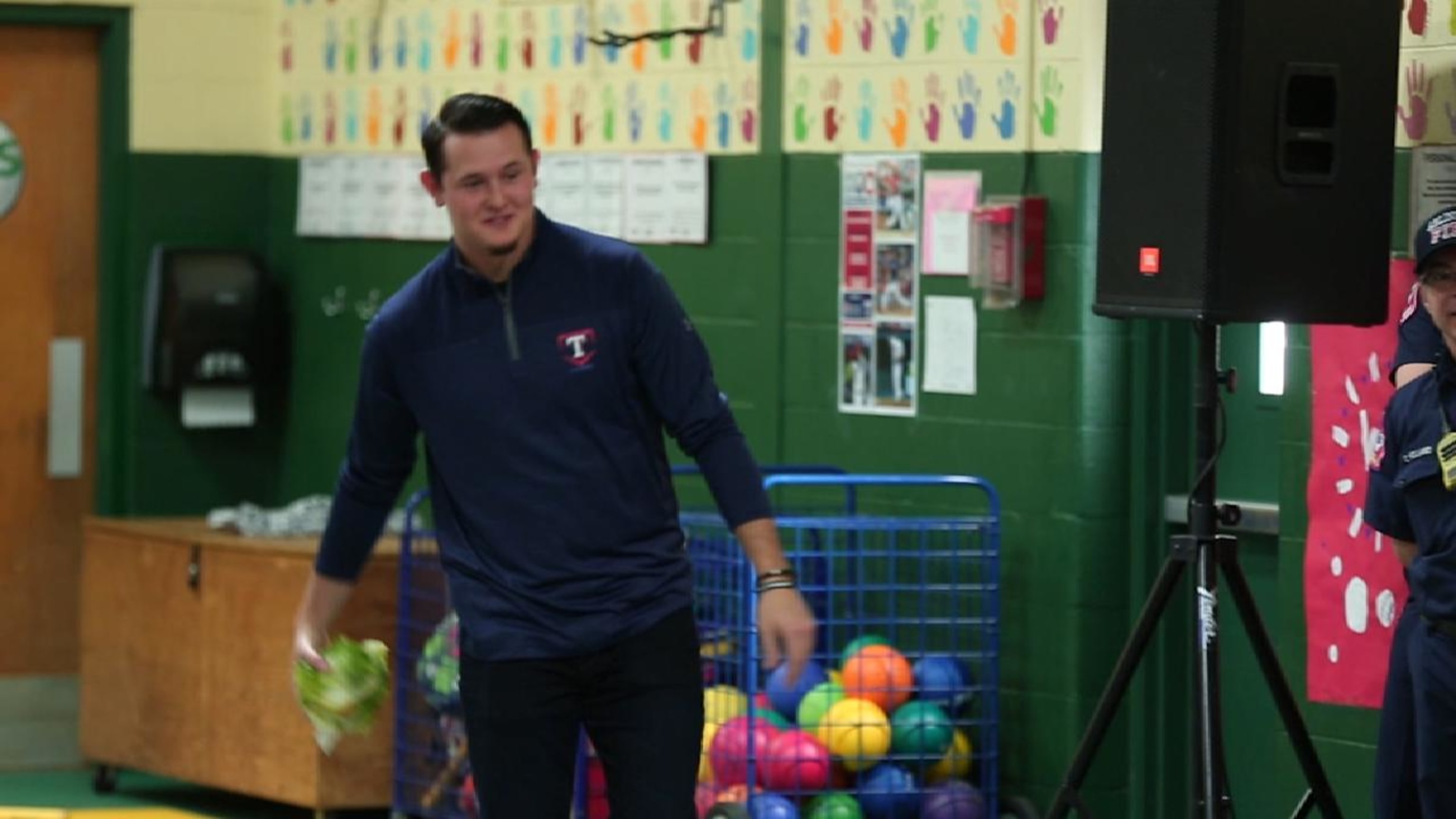 Pictures of the Phanatic rallying South Jersey elementary school students